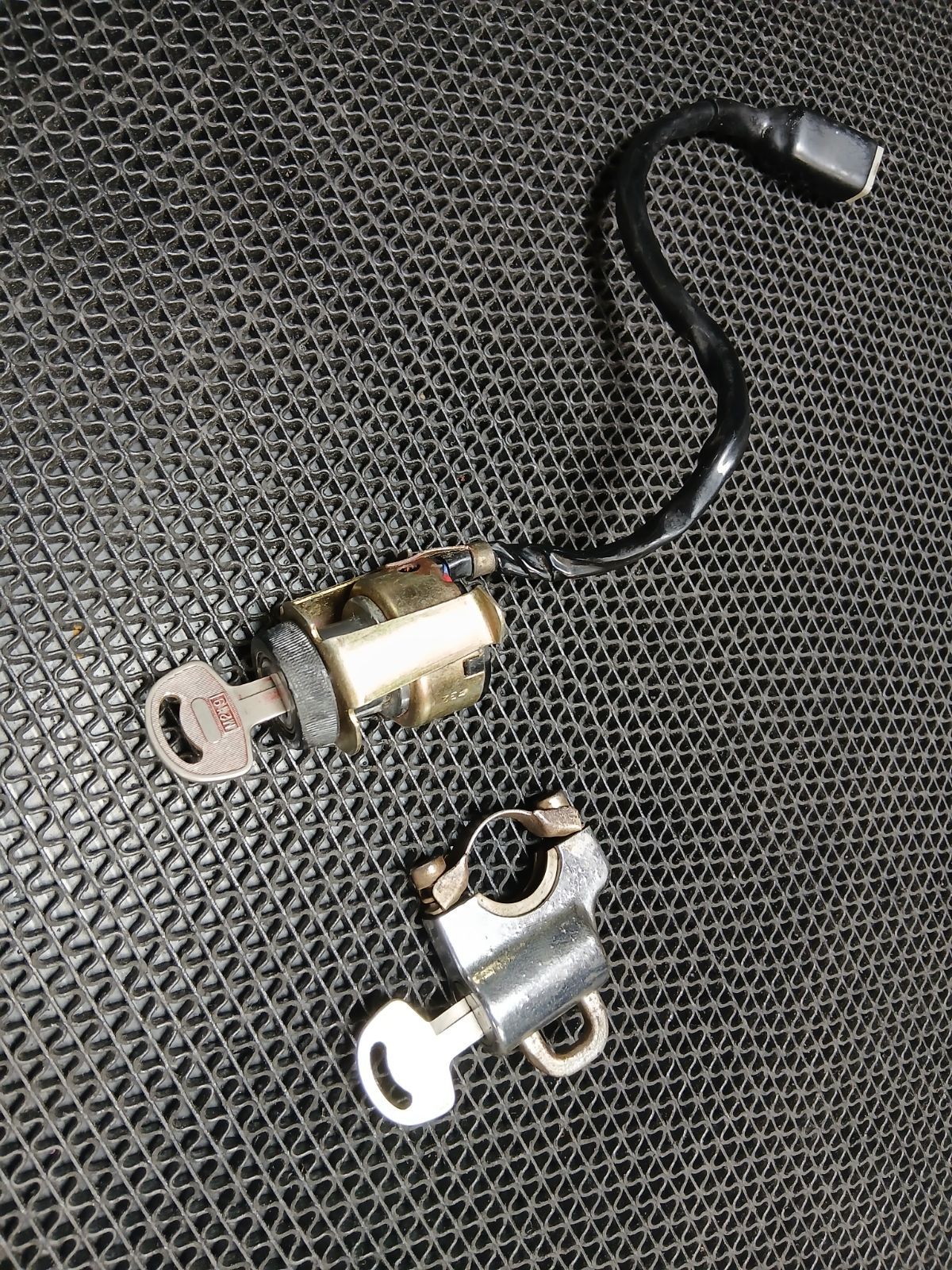 カワサキ W3 純正当時 実動イグニッションメインキー メットホルダ 650-RS 昭和48年 実動車両 W2TT W1SS ダブサン マッハMACH W1SA 旧車絶版 Z 動画あり