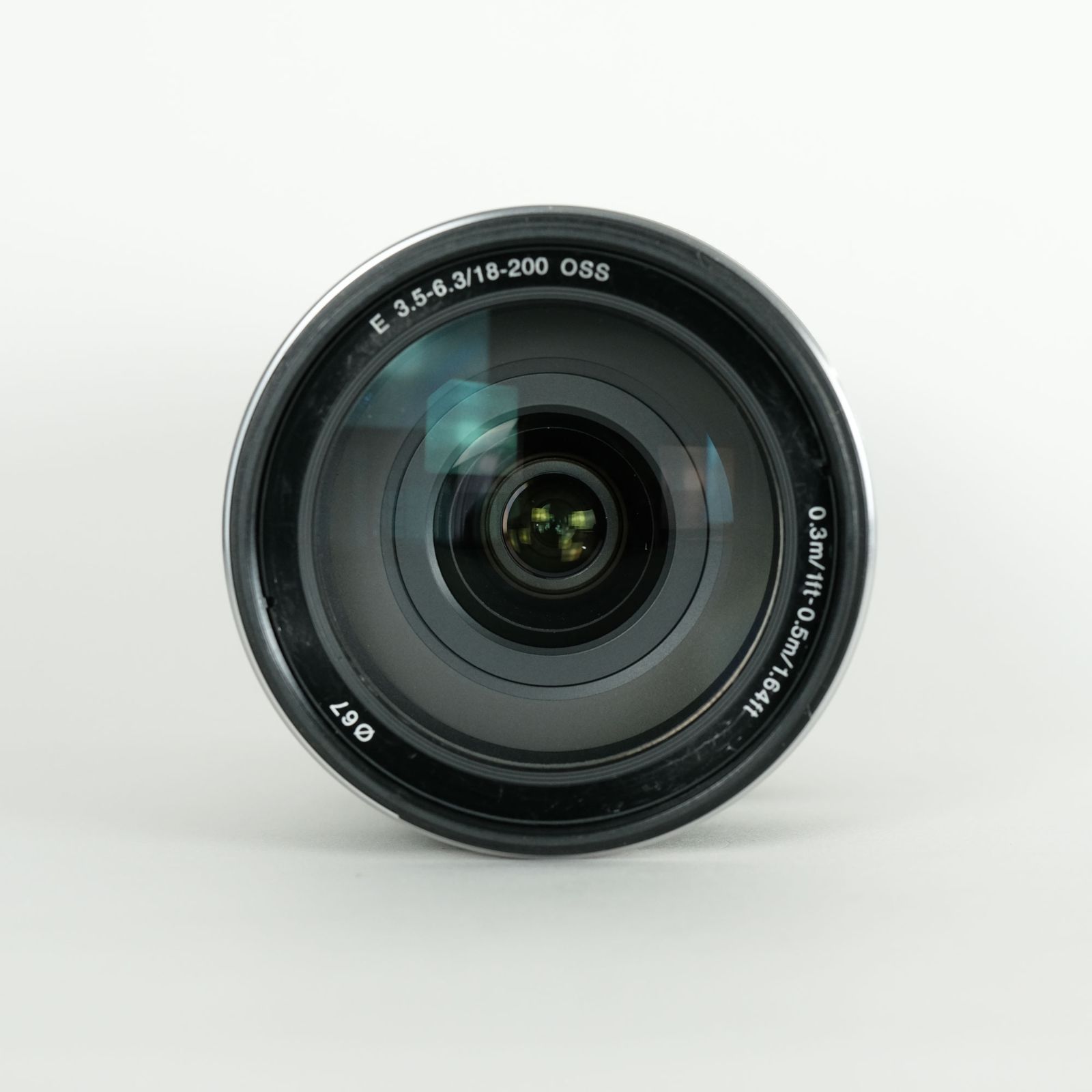 SEL18200 |