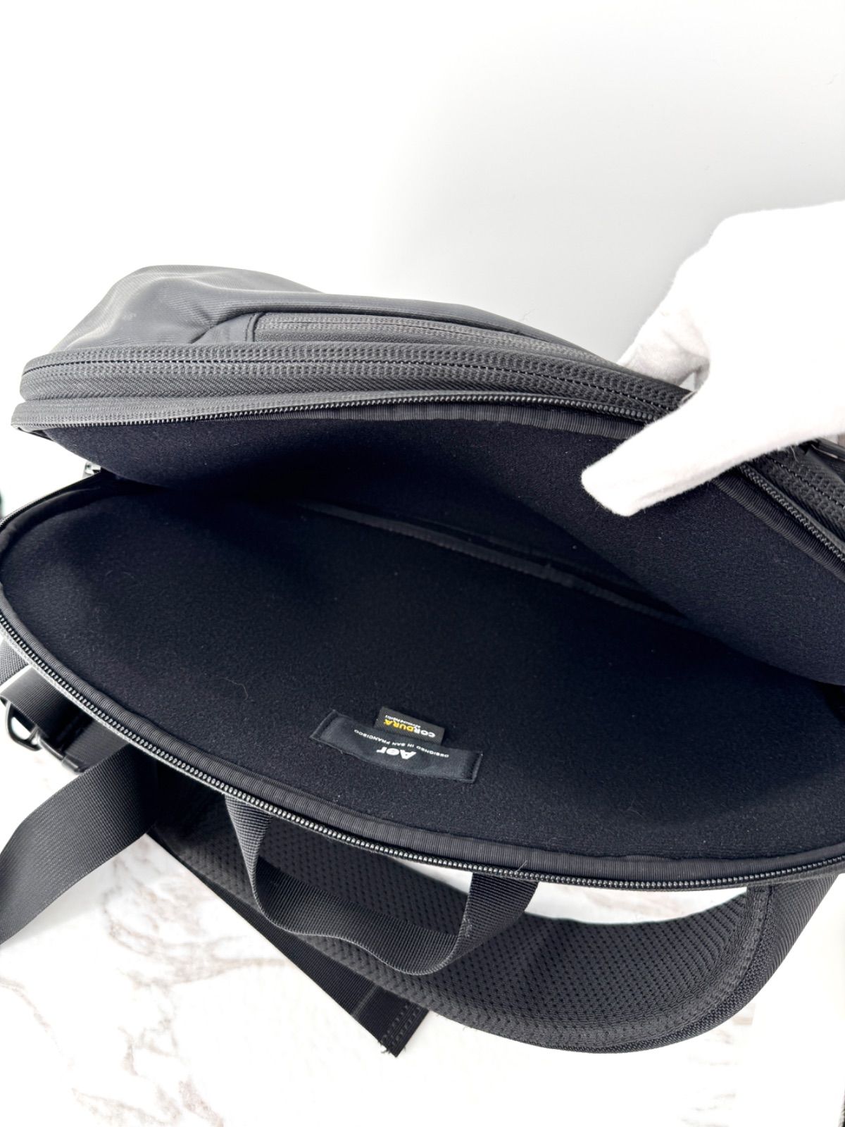 AER TechSling2 テックスリング ボディバッグ ショルダー 黒 Amazon | Aer エアー テックスリング2 ブラック | ショルダーバッグ