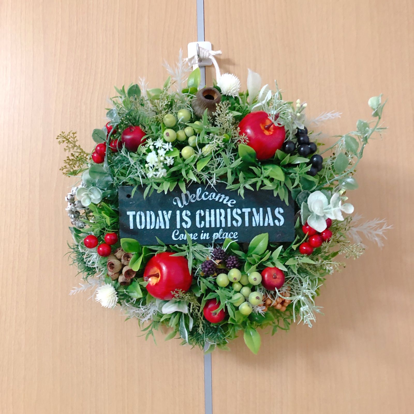 No146 クリスマスリース　ウェルカムリース　フラワーリース　青と白の装飾 クリスマス輸入リースMサイズ クリスマスリース 玄関 クリスマス