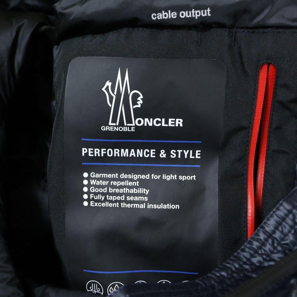 ナイロンダウンコート