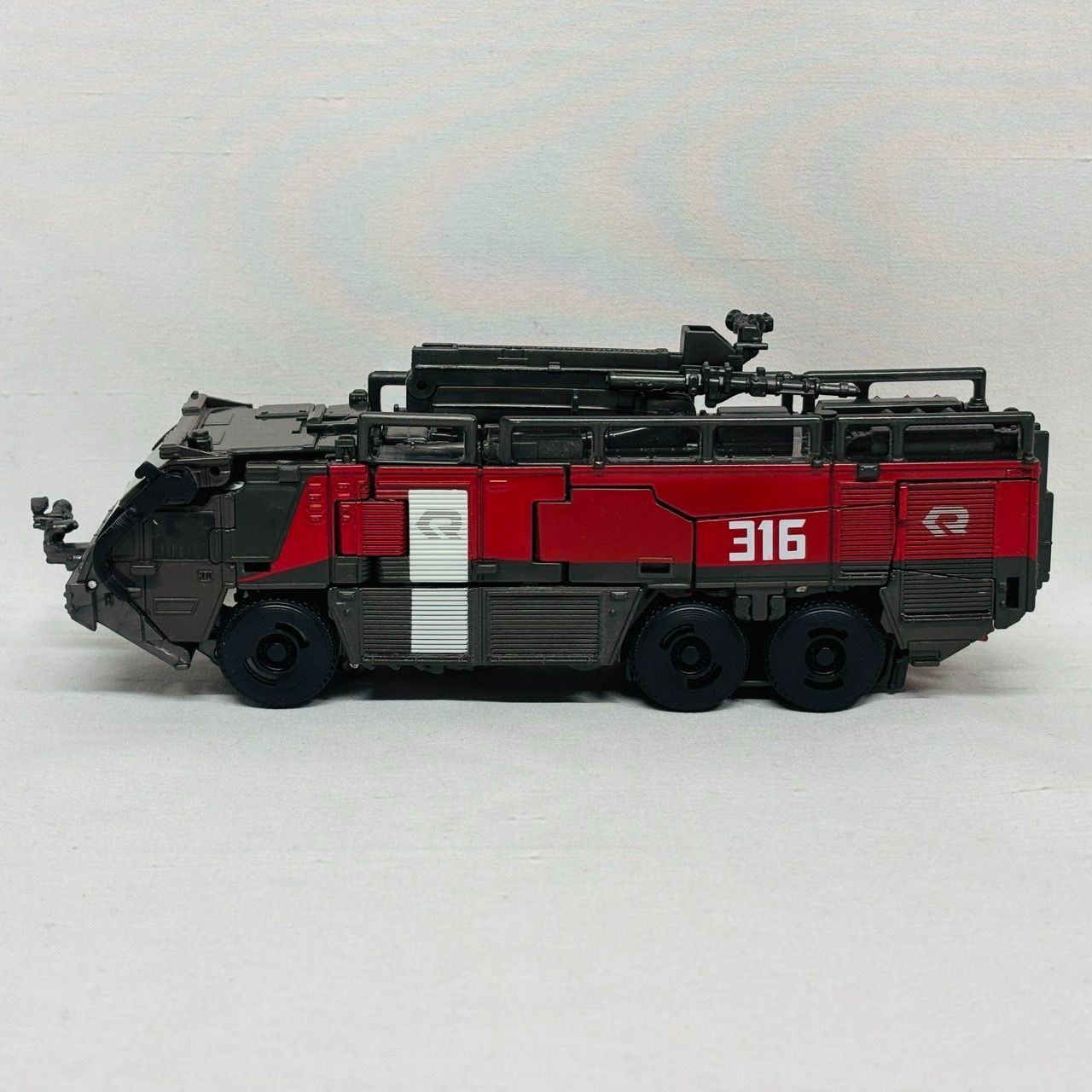 新品　トランスフォーマー SS-49 センチネルプライム　ダークサイドムーン レビュー：TFスタジオシリーズ SS-49 センチネルプライム | 超