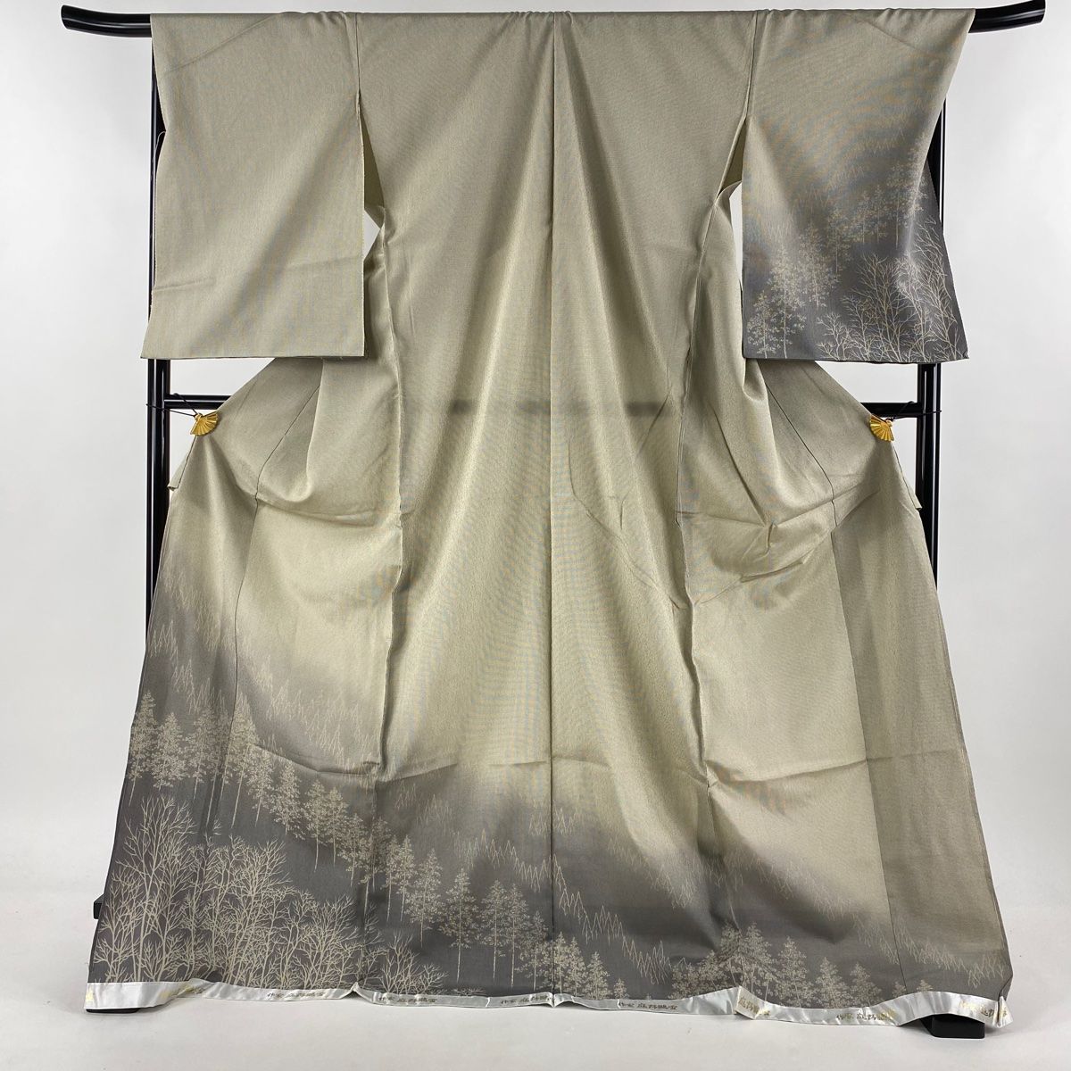 付下げ 身丈179cm 裄丈68.5cm 未仕立て 紬地 仮絵羽 樹木 ぼかし 灰茶  