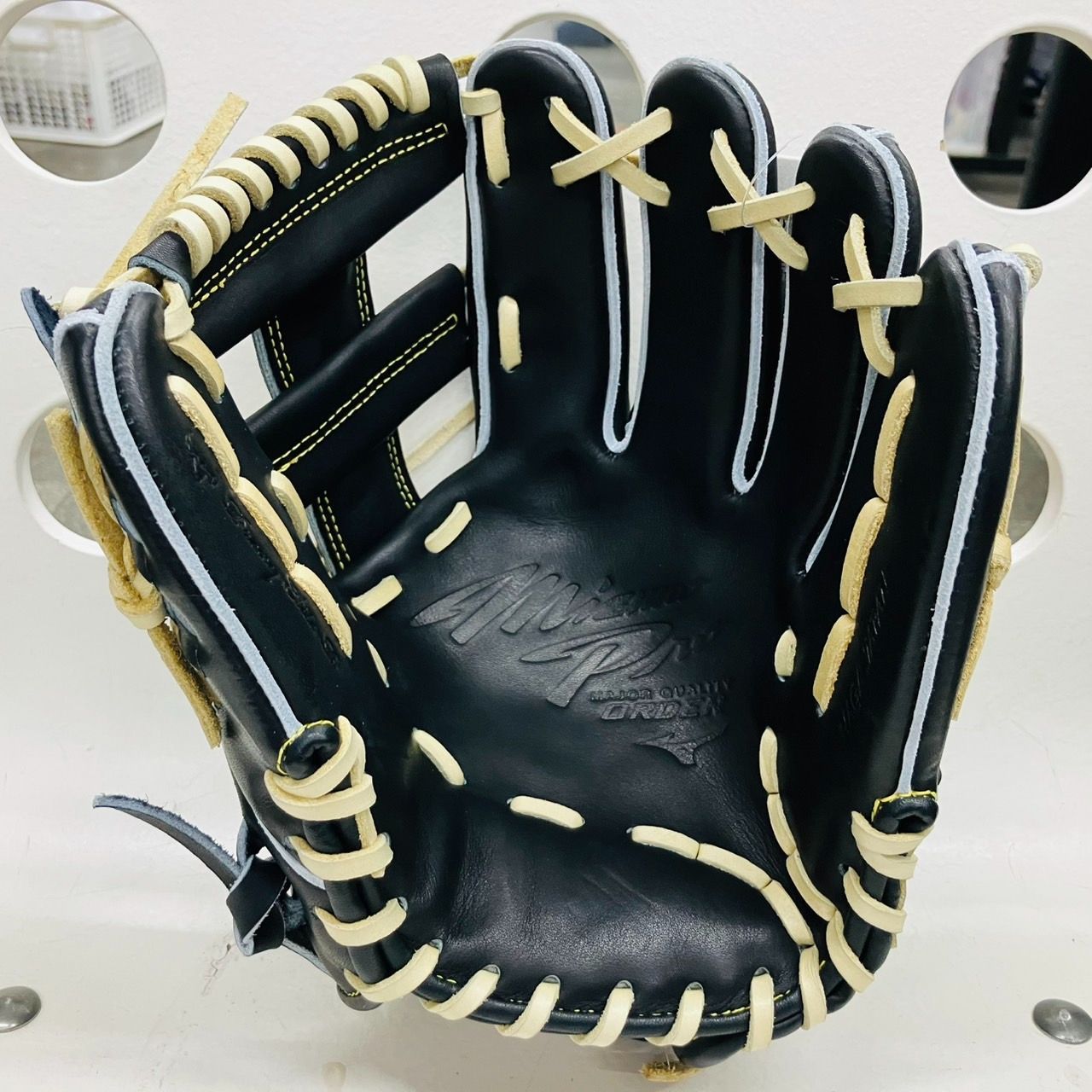 MIZUNOPRO　ミズノプロ　当店限定オリジナルオーダーグラブ　硬式用　投手用　有原型　Mブラック　メタリック　HAGAJAPANモデル　日本製 ミズノプロ 当店限定オリジナルオーダーグラブ ソフト用 内野手用