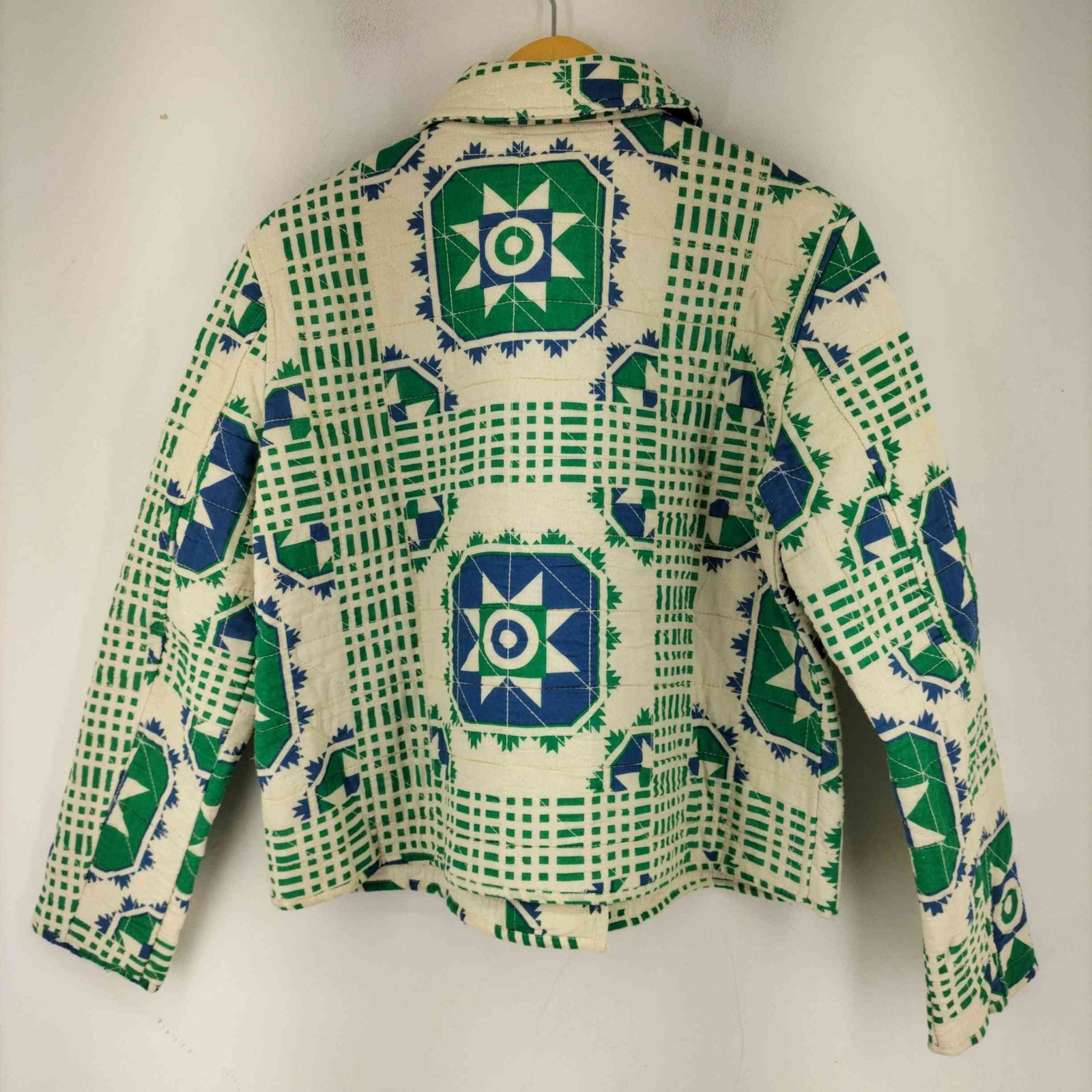 ZARA(ザラ)の「キルト加工ジャケット」 - PARTE
