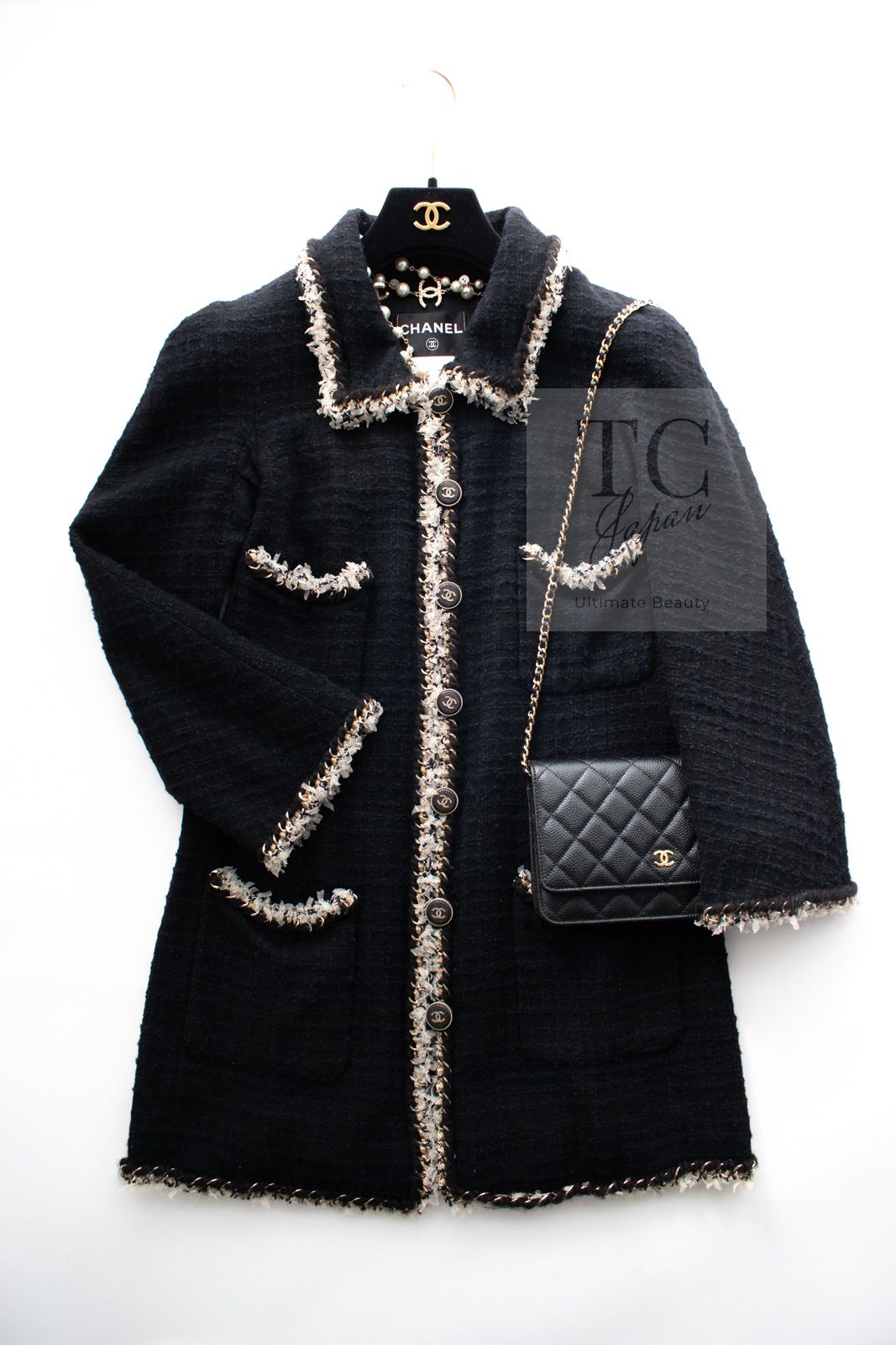 シャネル コート CHANEL 117万 限定版 ブラック 濃紺 ゴールド