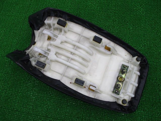 Vストローム1000 シート 45111-06000 スズキ 純正 中古 バイク 部品