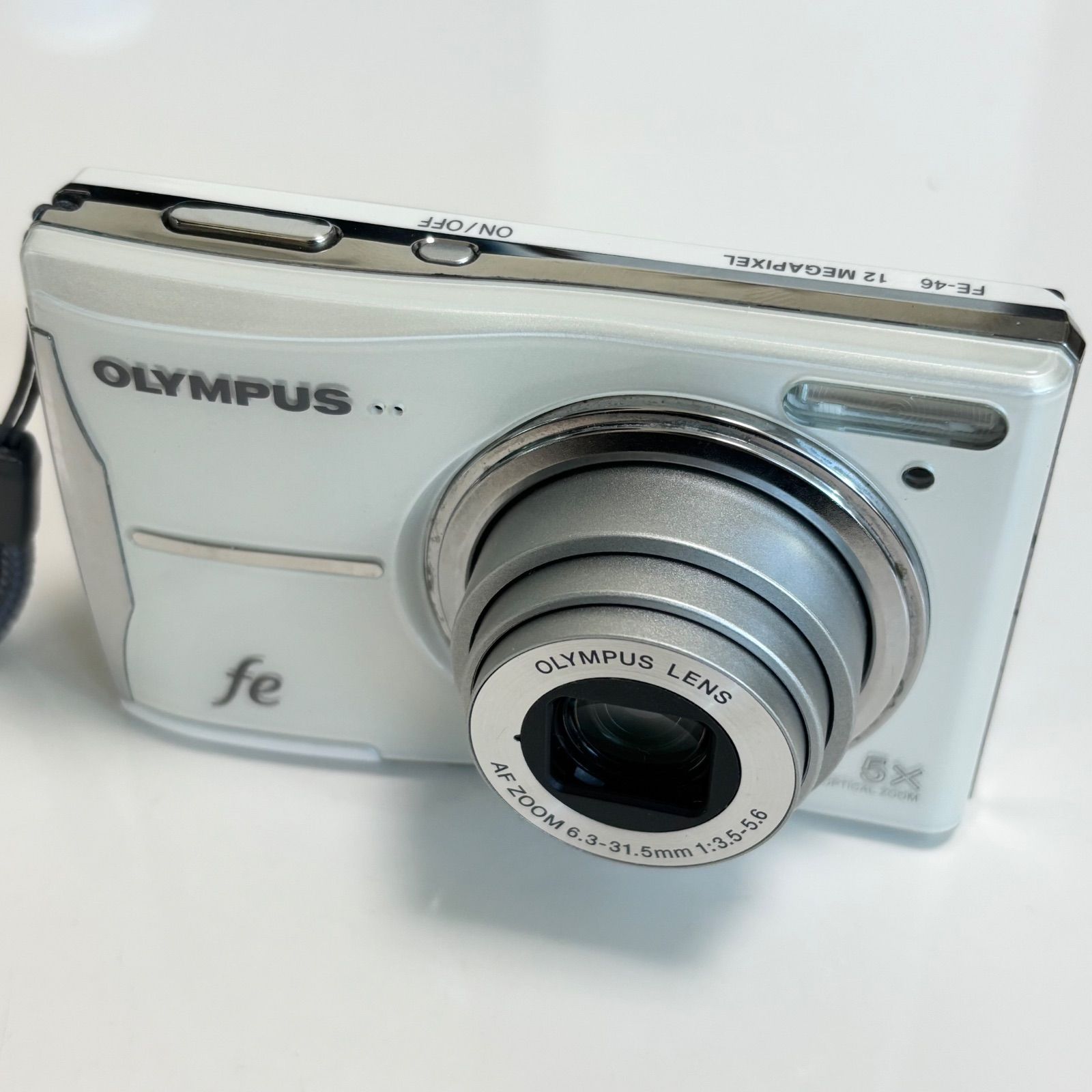 Olympus FE-46 コンパクトデジタルカメラ ホワイト 乾電池式 良い