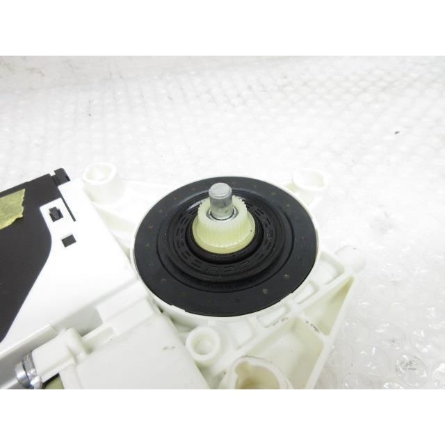 2012年 アウディA3 DBA-8PCAX 左Fドアレギュレーターモーター   8P0959802P 195587 4652