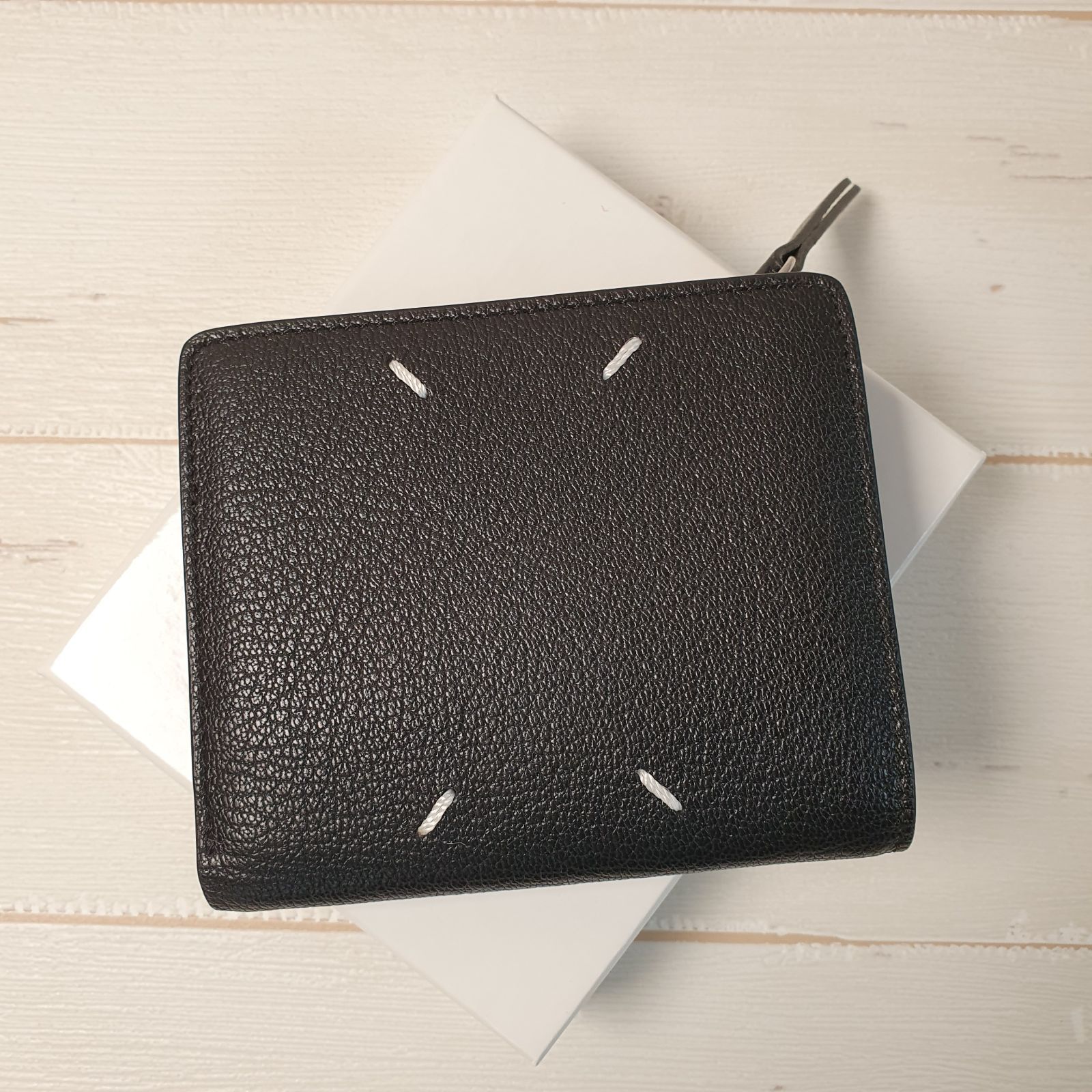 新品・未使用】Maison Margiela 二つ折り財布 ブラック SA1UI0009P4806