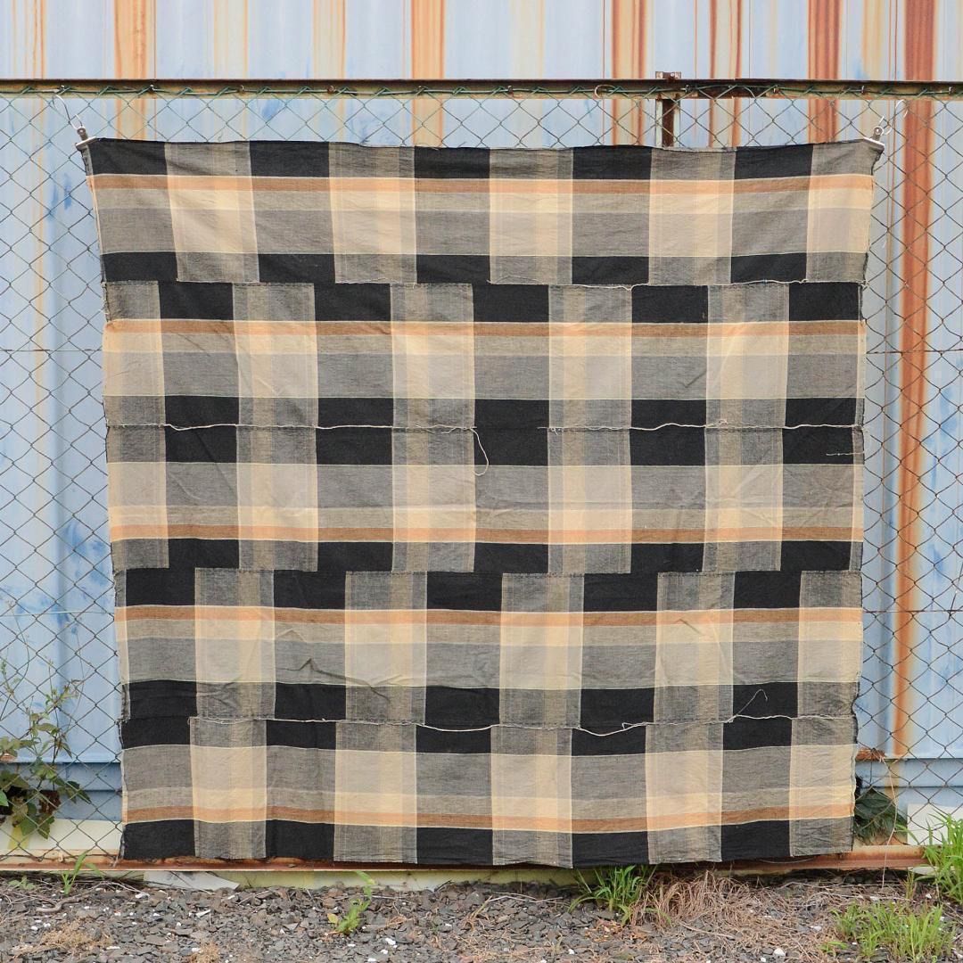 古布 木綿 布団皮 リメイク素材 格子模様 ジャパンヴィンテージ 昭和レトロ Japanese Vintage Cotton Futon Cover Fabric Checkered Cloth for Remake or Sewing Projects