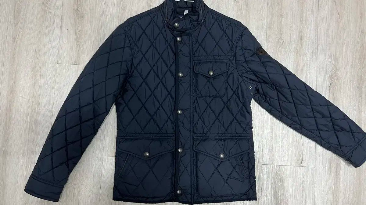 mowalola 黒 ポロシャツ 06 TOKYO ポロシャツ