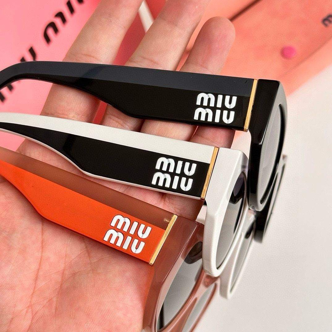 ★ ミュウミュウ ★ サングラス SMU03W MIUMI（ミュウミュウ） モデル SMU03W サングラス（4 色の