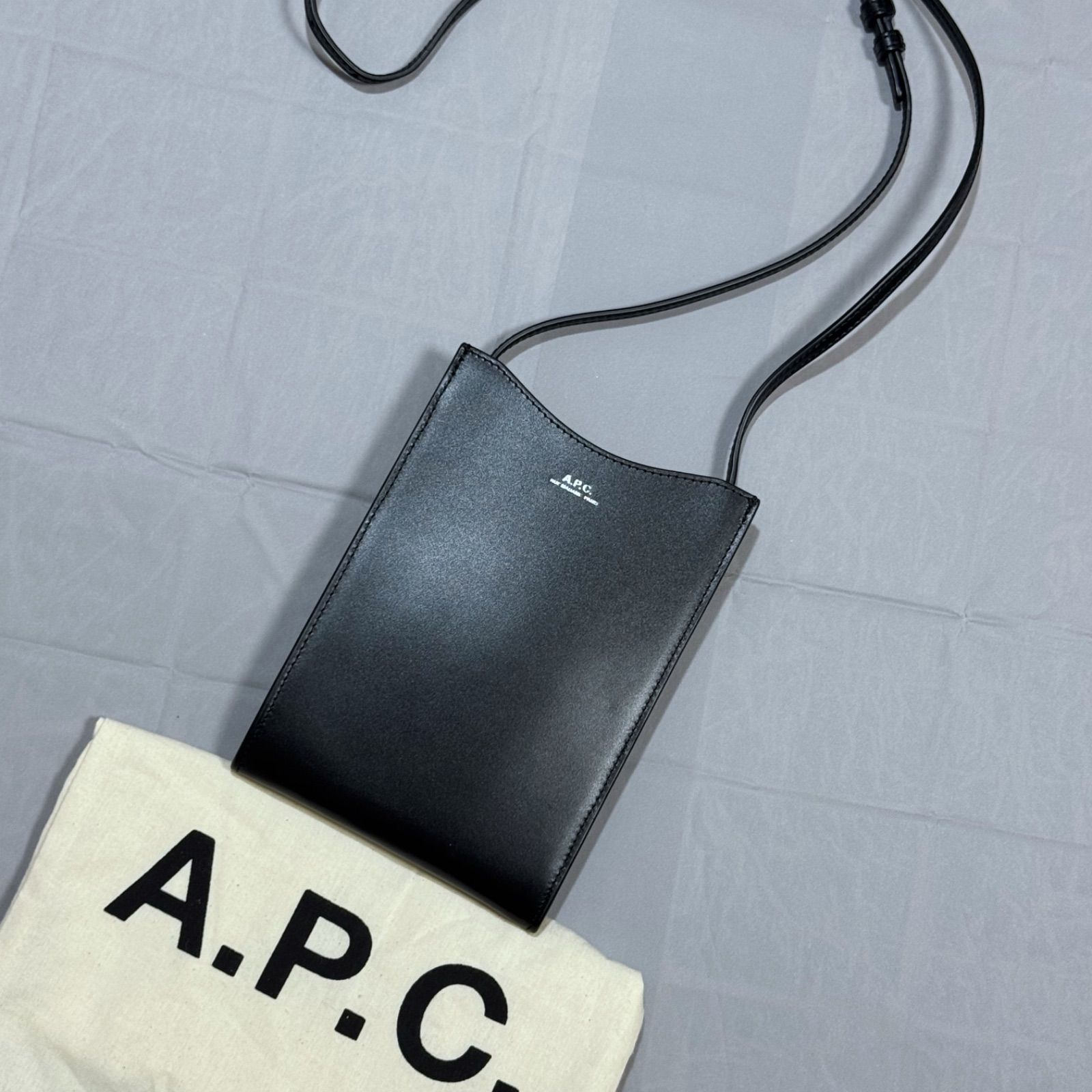 極美品！A.P.C アーペーセー JAMIE ジャミー クロスボディバッグ 