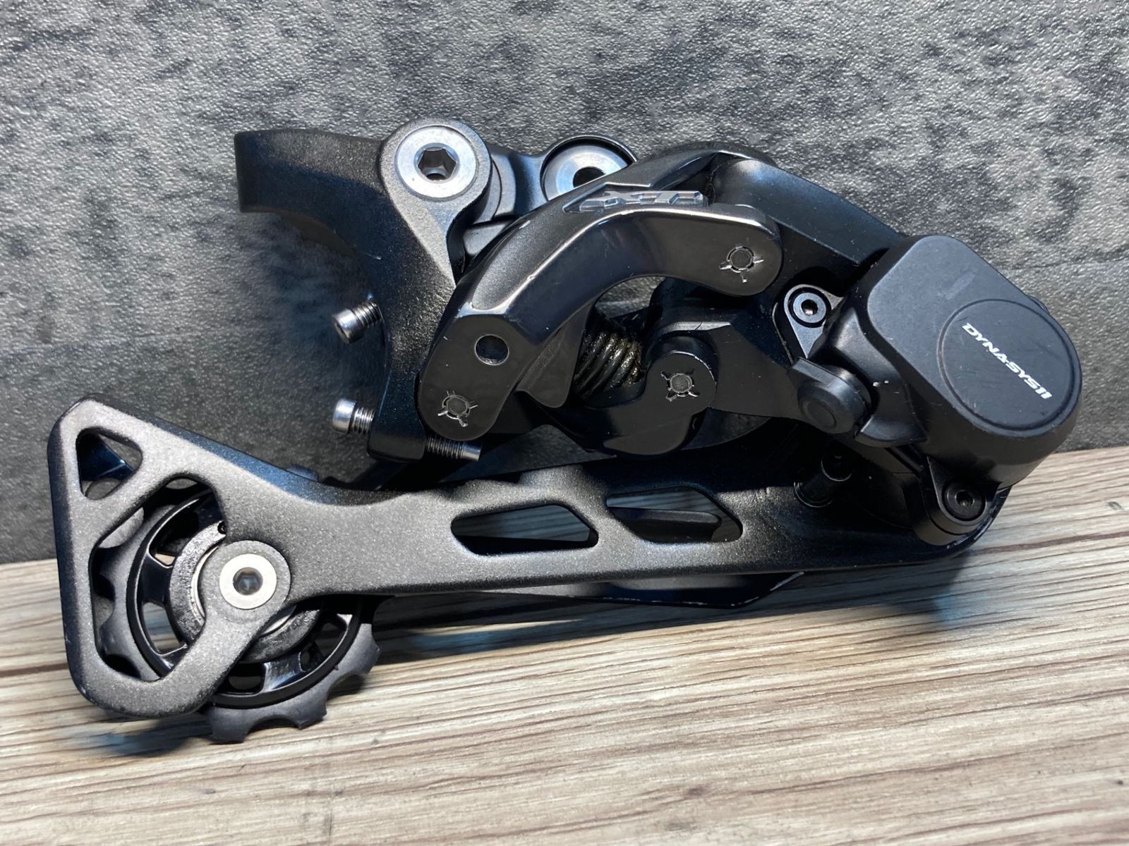 シマノリアディレーラー［RD-M8000］11速