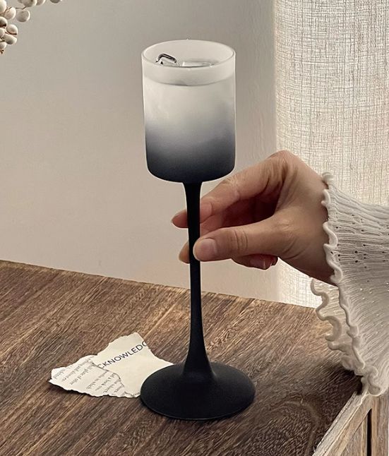 ぴったり エレガント ブラックグラデーション フロスト ワイングラス 2個 感 北欧 トレンド品が満載！