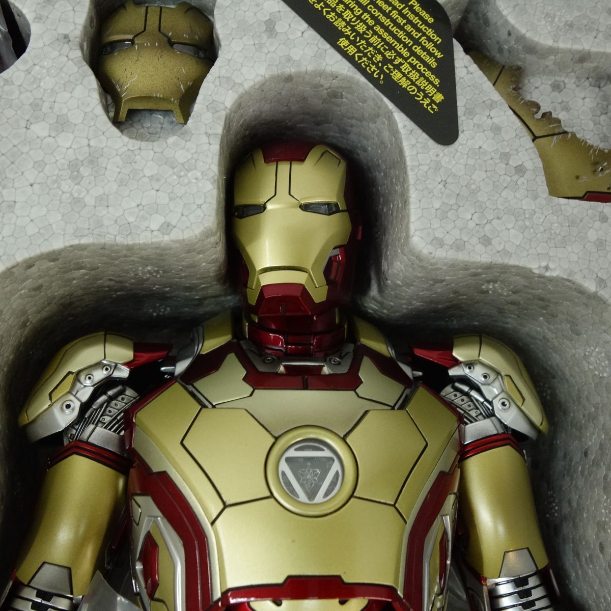 【美品】HOTTOYS アイアンマンマーク４２ダイキャスト1/6スケール Amazon.co.jp: ムービー・マスターピース DIECAST アイアンマン3