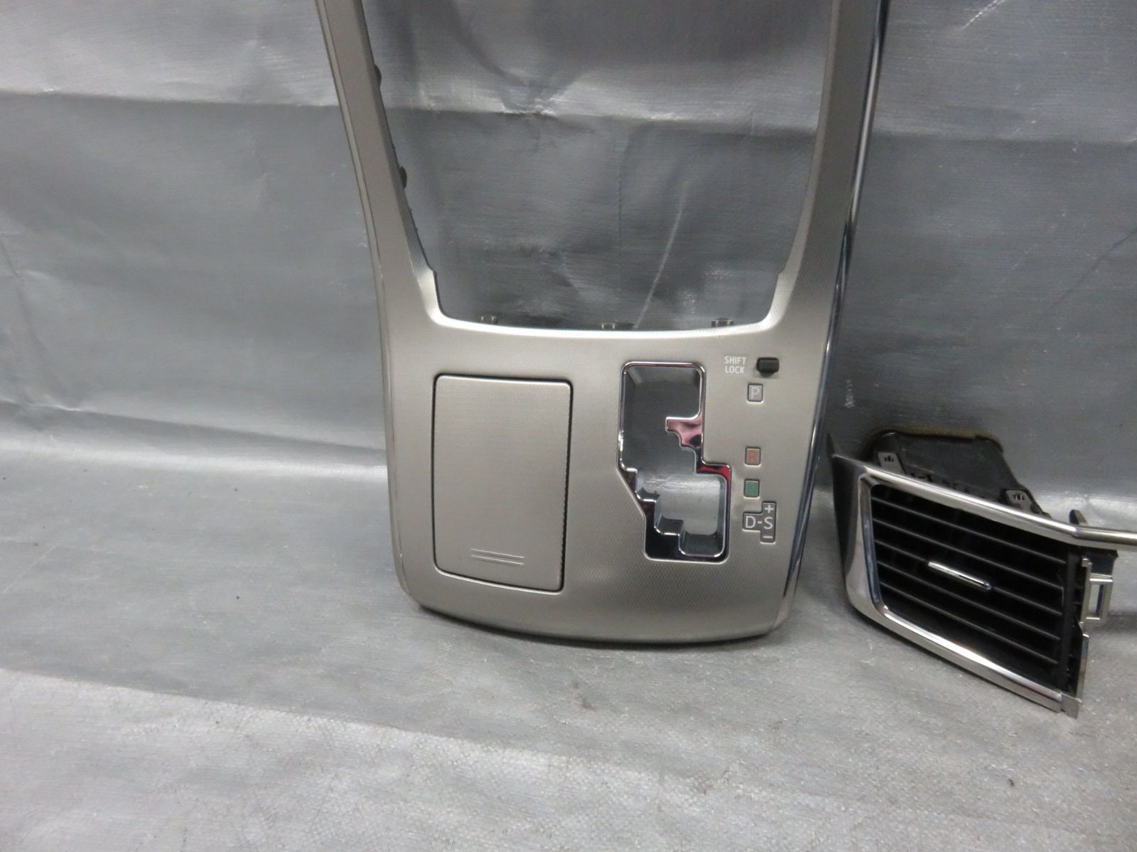 STD7643 アルファード ヴェルファイア 20系後期 センターパネル ナビ オーディオパネル 純正55412-58070 ANH20W ANH25W GGH20W GGH25W