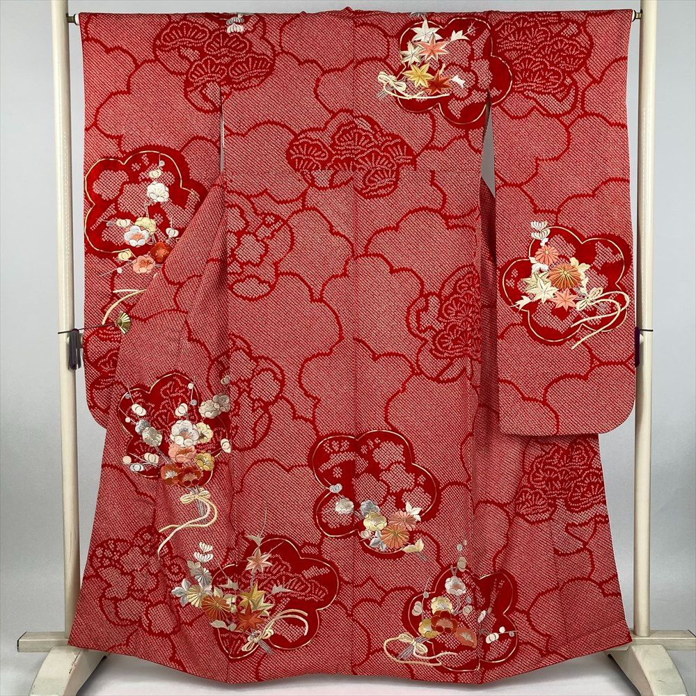 総絞り】正絹振袖刺繍、金駒赤、黒袷