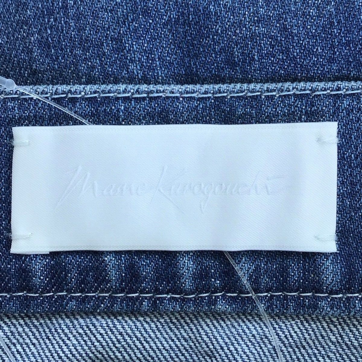 ブルー