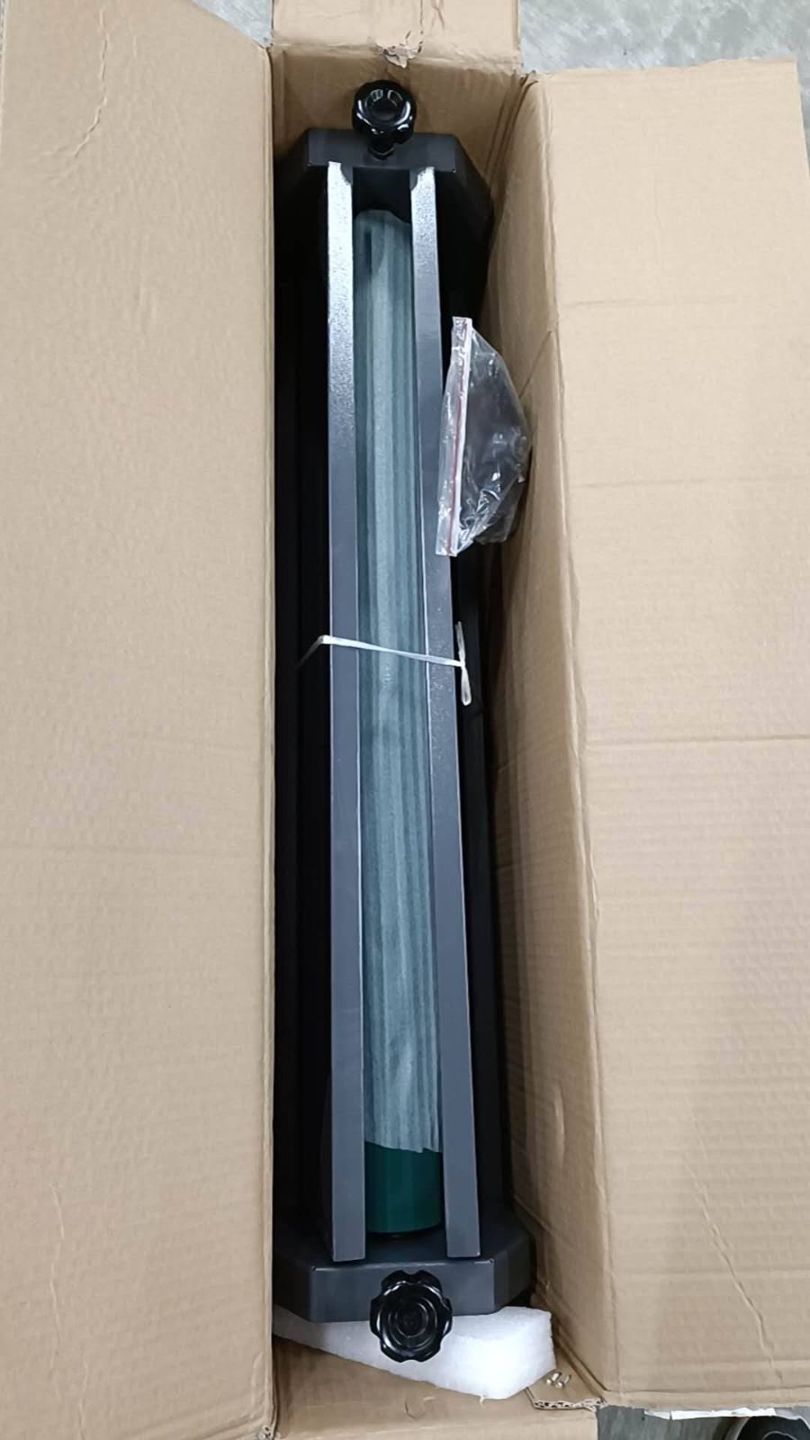 手動ラミネーター機 手動 コールドロールラミネーター 手動式 75cm幅 高耐久金属製 折りたたみ式 シリコンローラー付き 写真 ポスター 油絵用