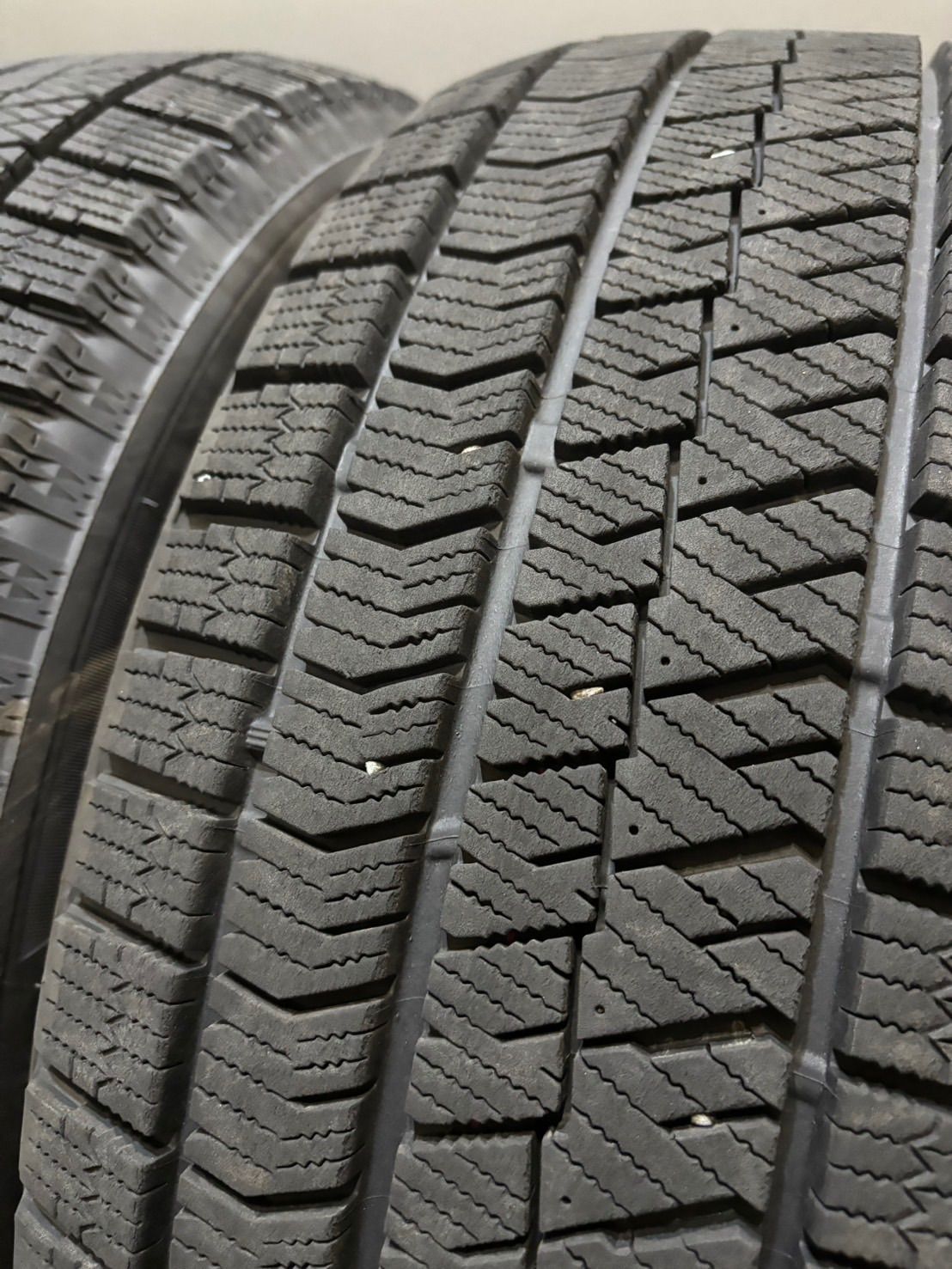 60R16 BRIDGESTONE