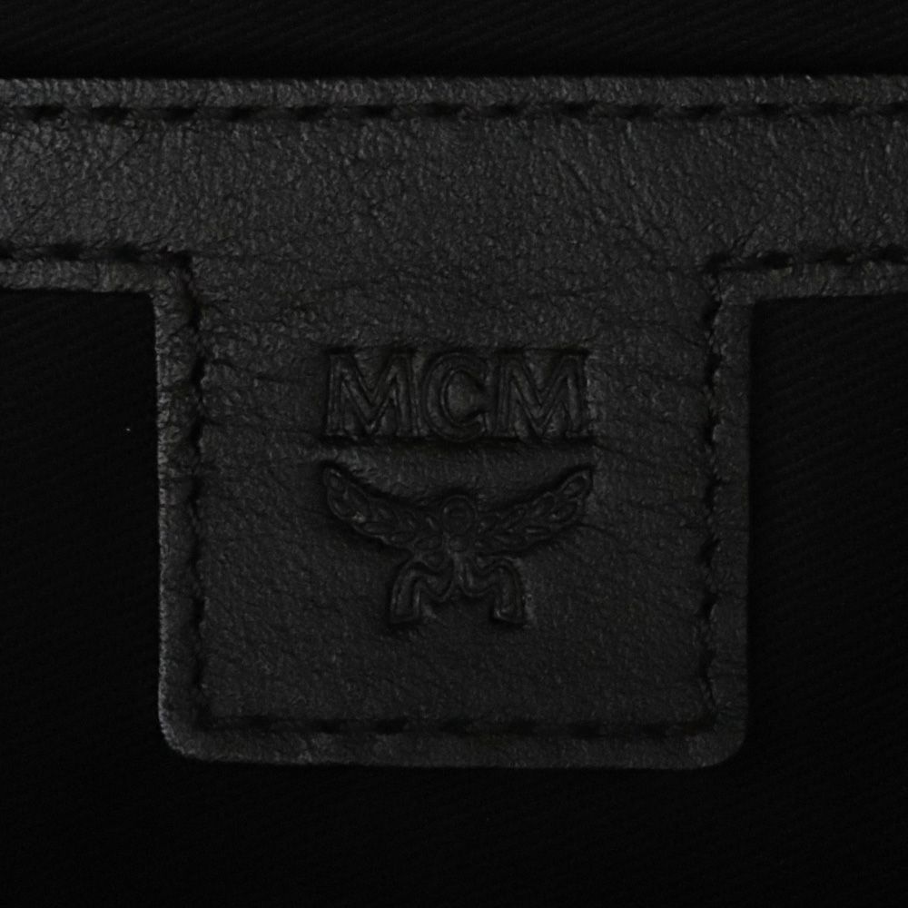 A BATHING APE × MCM ボディバッグ - メルカリ