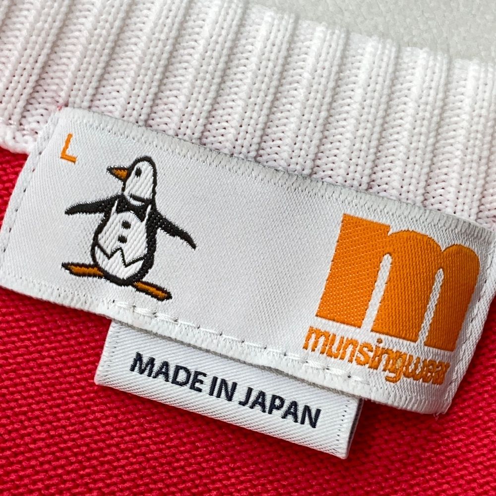 サイズ：L MUNSING WEAR マンシングウェア 2023年モデル ニットセーター ロゴ刺繍  ピンク系 [240101461235] ゴルフウェア レディース ストスト サイズ：L MUNSING WEAR マンシングウェア 2023年 ニット