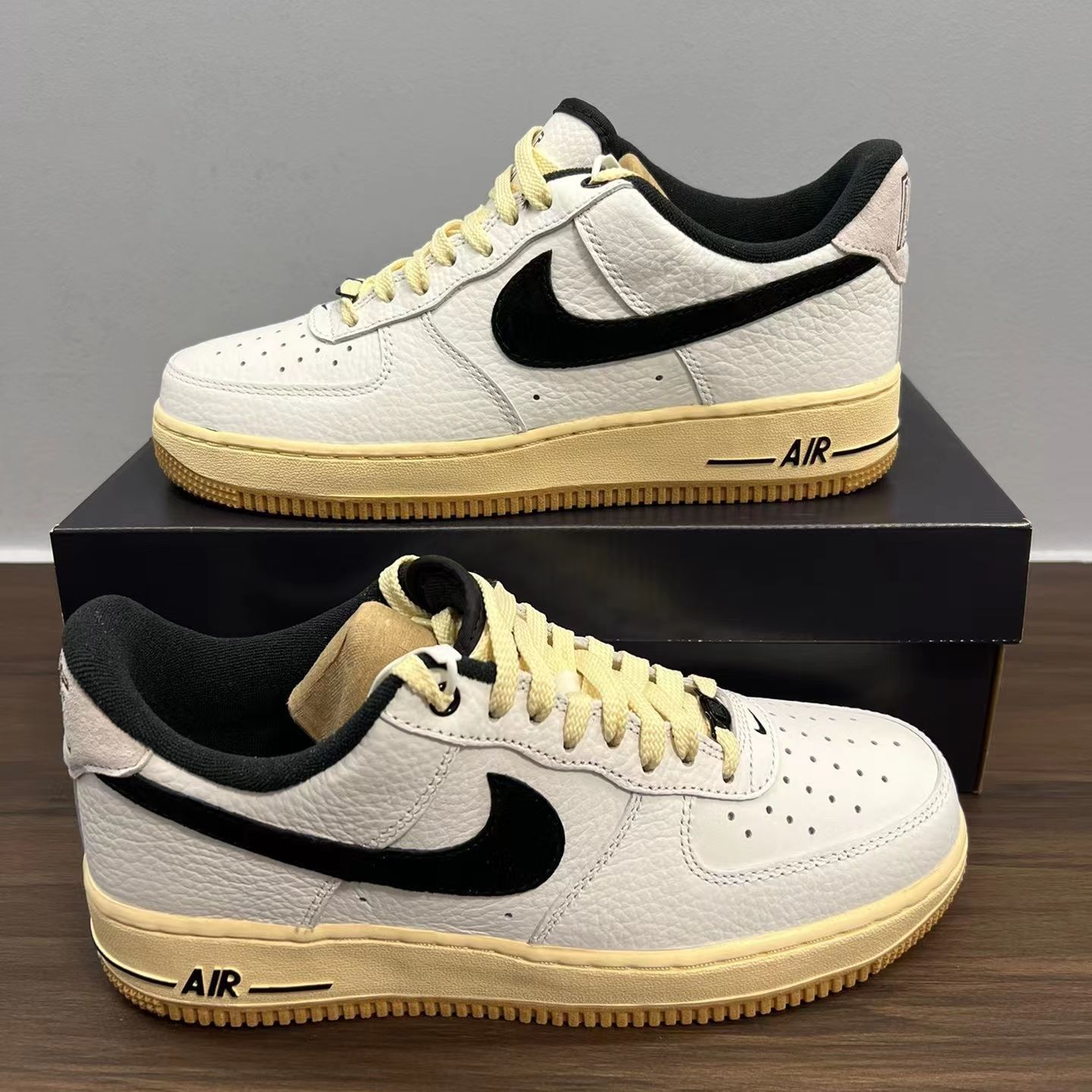 Nike] ナイキエア フォース 1 '07 LX W AIR FORCE 1 '07 Nike LX サミットホワイトモスリンガムライトブラウンブラック  DR0148-101 スニーカー - メルカリ