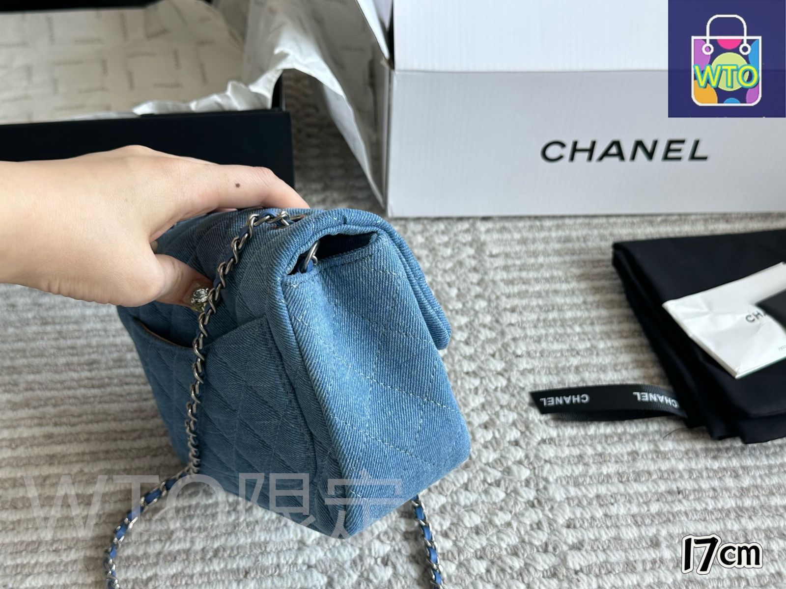CHANEL デニム 今日特価】Chanel Denim Golden Ball Square Flap [17×13cm