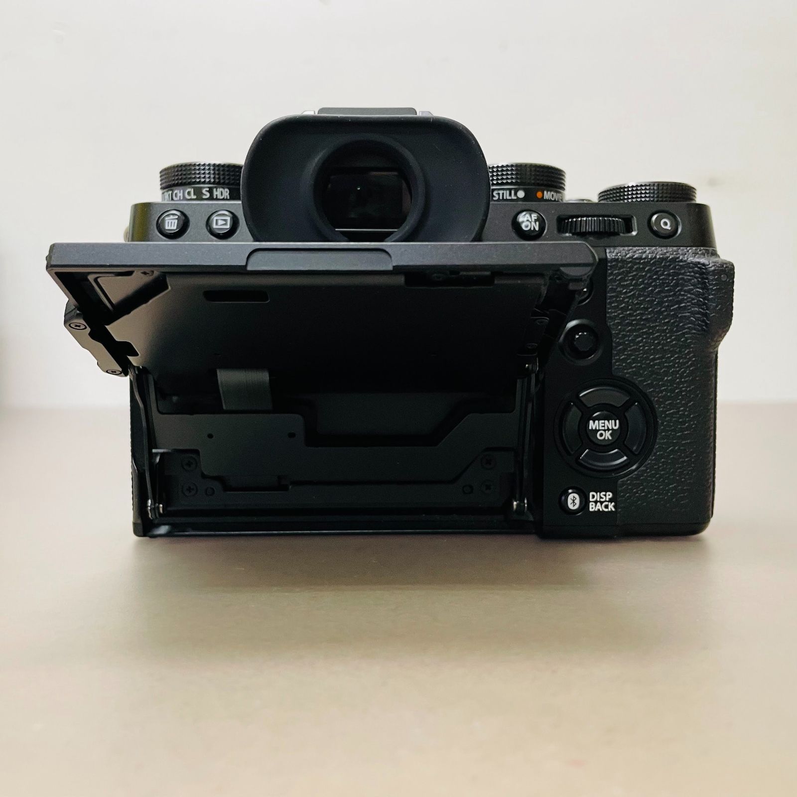 美品 FUJIFILM (フジフイルム) X-T5 ボディ ブラック シャッター回数 