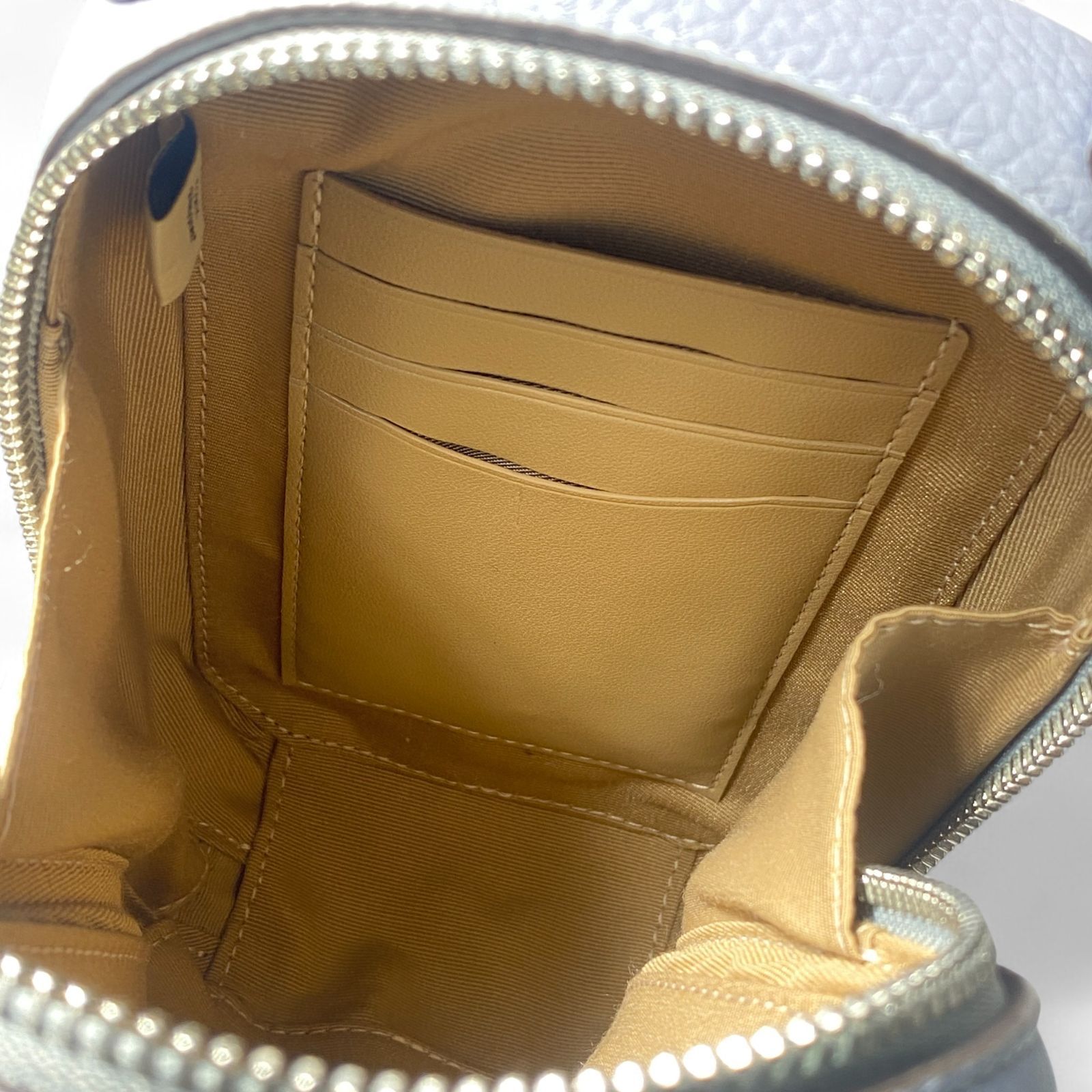 エヴァ フォーン