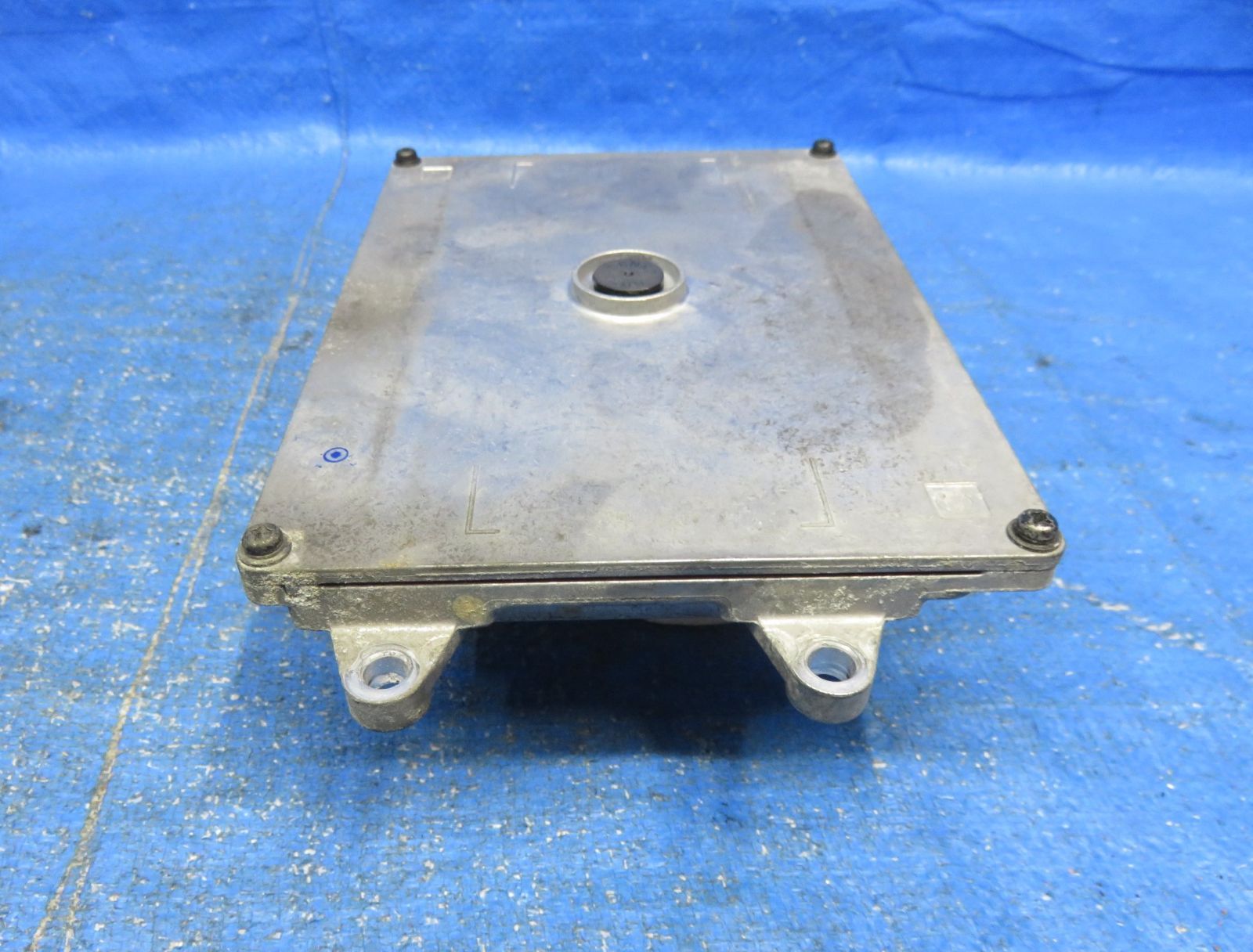 エンジンコントロールユニット