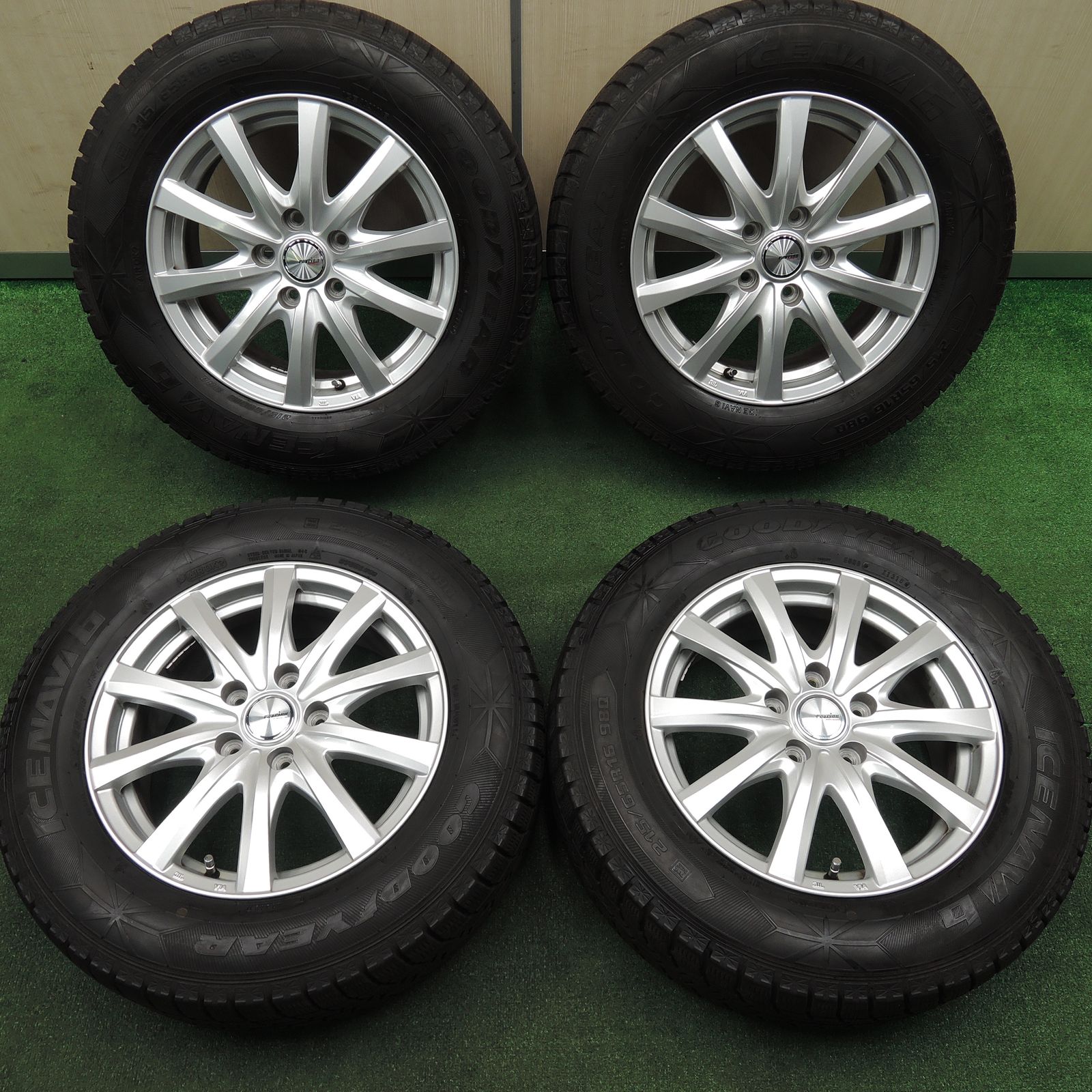 送料無料*キレイ☆スタッドレス 215/65R16 グッドイヤー アイスナビ6 