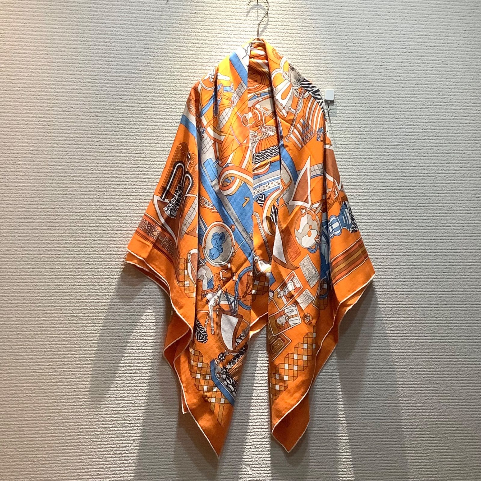 22AW エルメス HERMES カシシル カレジェアンオレンジ 140 トロフィー/LES TROPHEES カレ カシミヤ 大判 スカーフ  AB-Bランク IU1231 - メルカリ