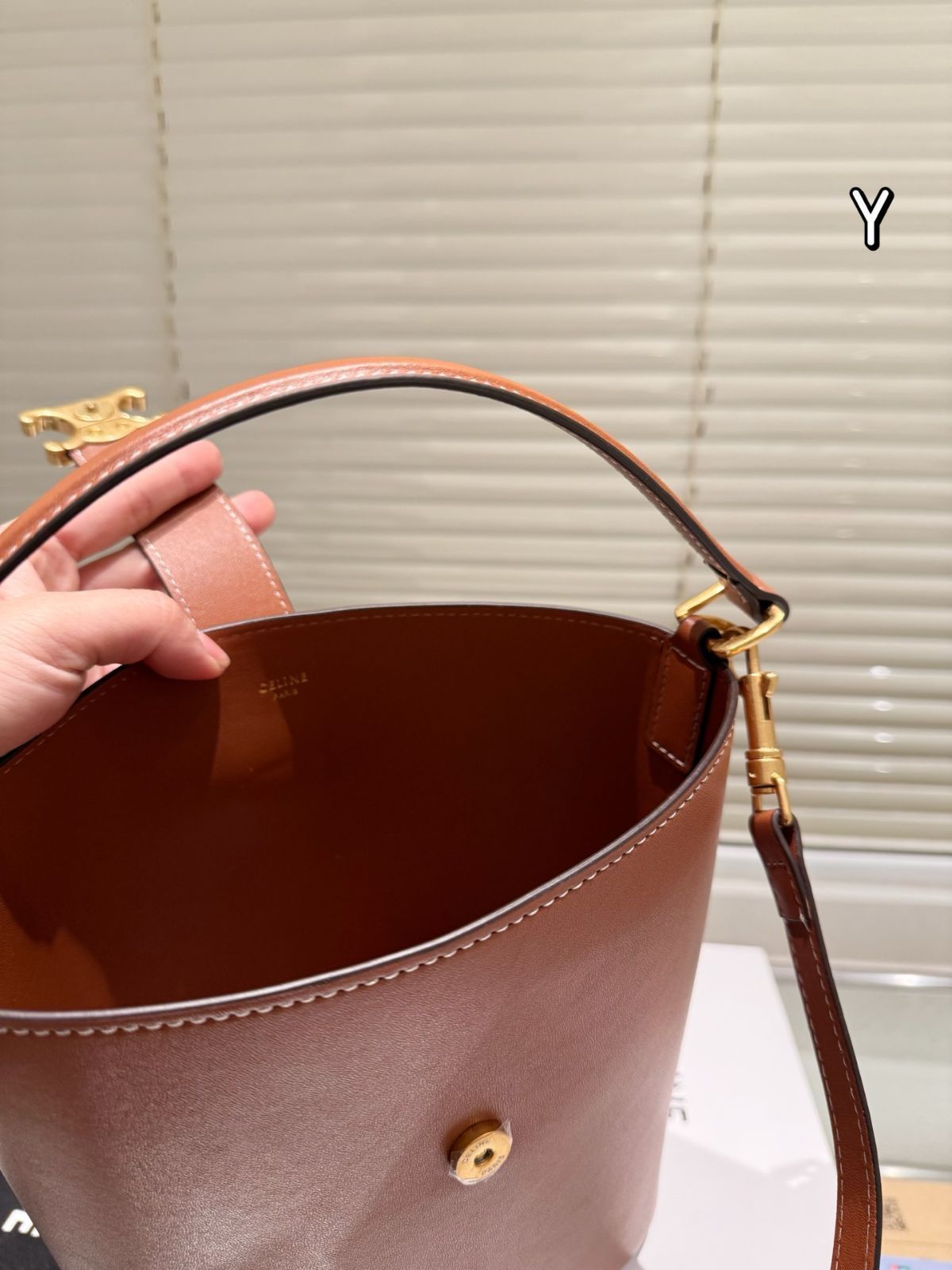 今日特価】CELINE TRIOMPHE トリオンフ バケットバッグ 24