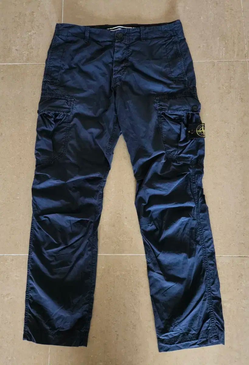 STONE ISLAND ストーンアイランド カーゴパンツ 32