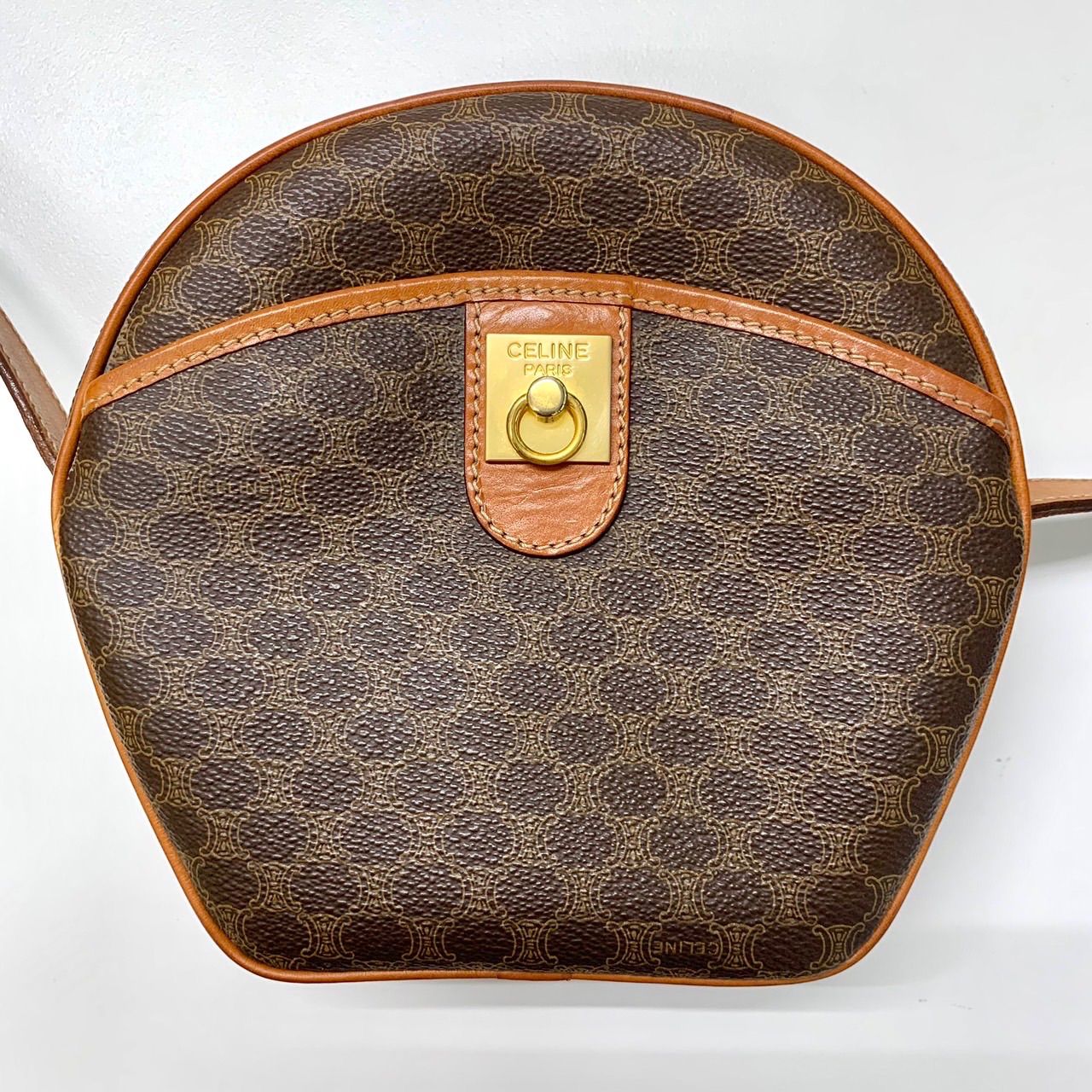 セリーヌショルダーバッグマカダム柄ヴィンテージアイテムとして人気再燃