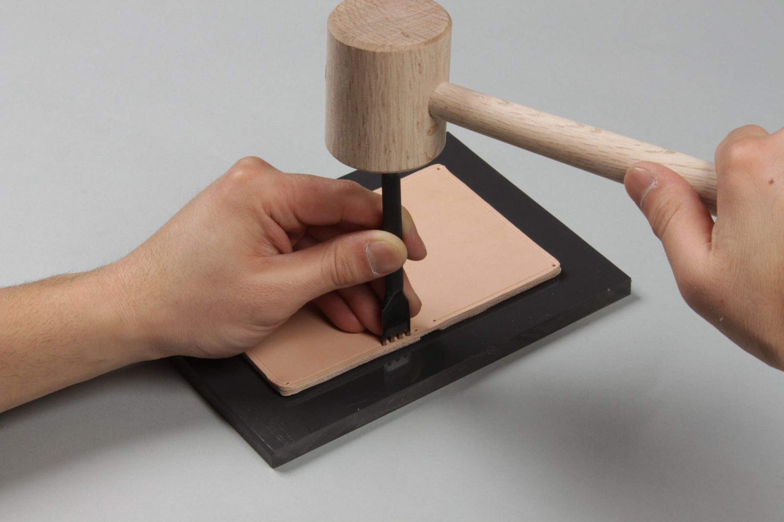 新着商品 8958 レザーハンドソーイングセット クラフト社 クラフトシャ craftsha WWW_USTAUSTRALIA_COM_AU