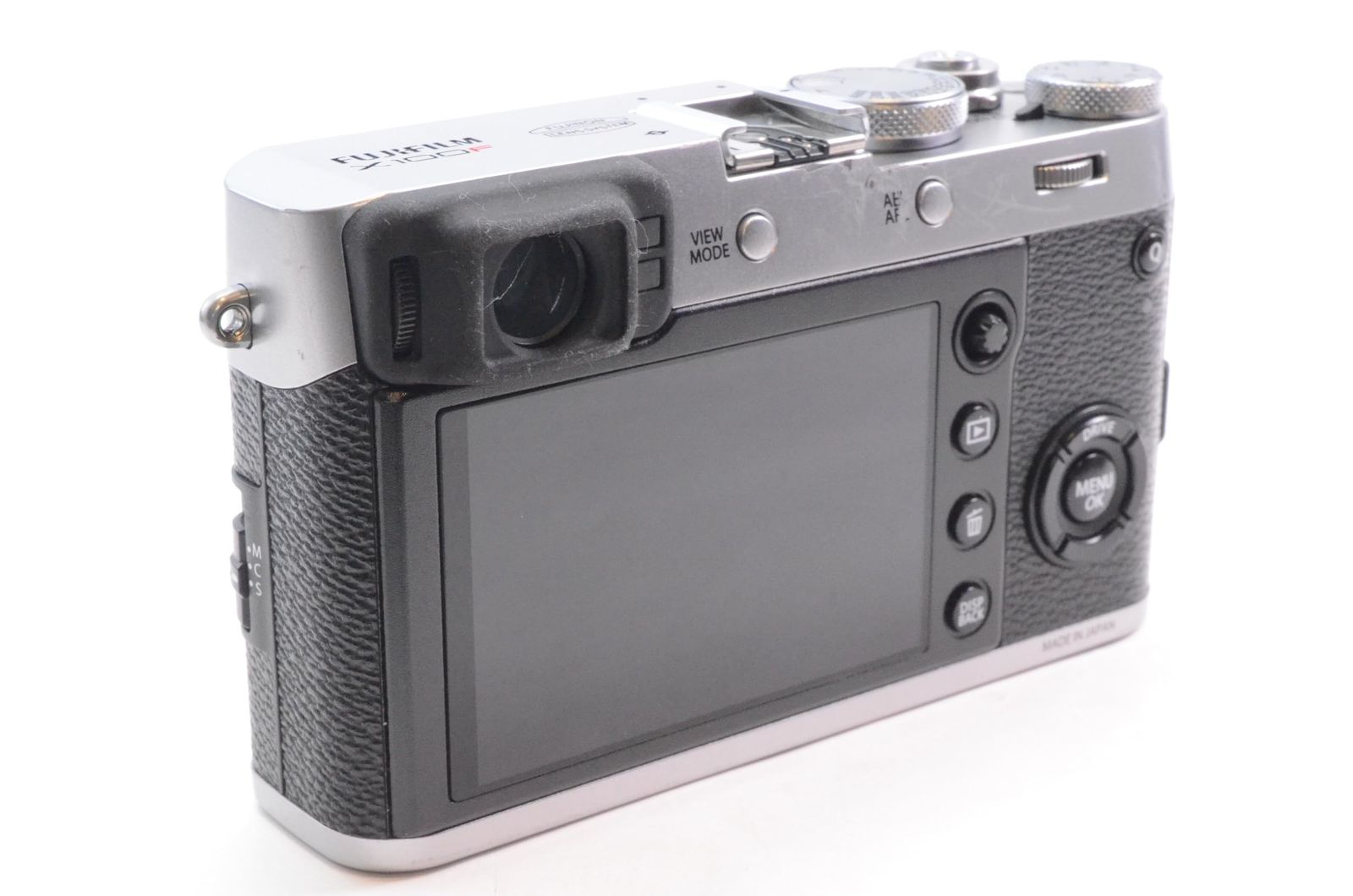 概ね良品 高級 コンパクトデジタルカメラ X100F シルバー 富士フイルム FUJIFILM X100Fシルバー 概ね良品 高級 コンパクトデジタルカメラ