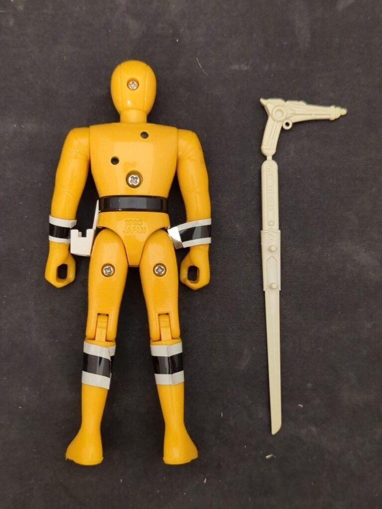 【新品】超合金　ニンジャイエロー　忍者戦隊カクレンジャー Amazon.co.jp: 忍者戦隊カクレンジャー 超合金 ニンジャイエロー