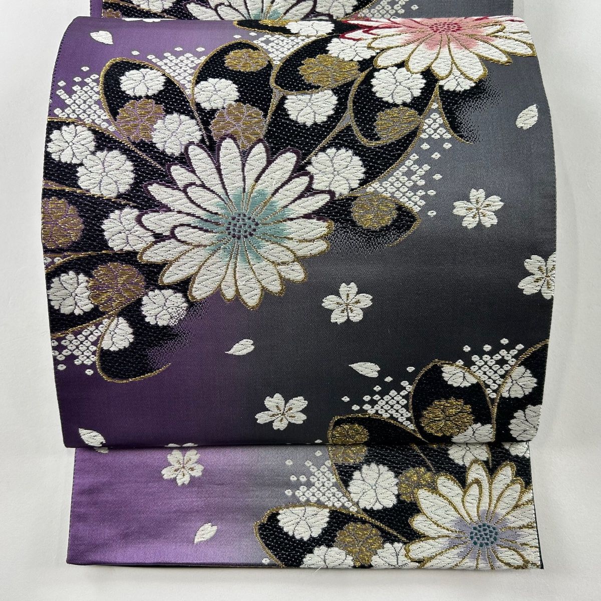袋帯 秀品 菊 桜 箔 金糸 黒 六通 正絹 【中古】 - メルカリ