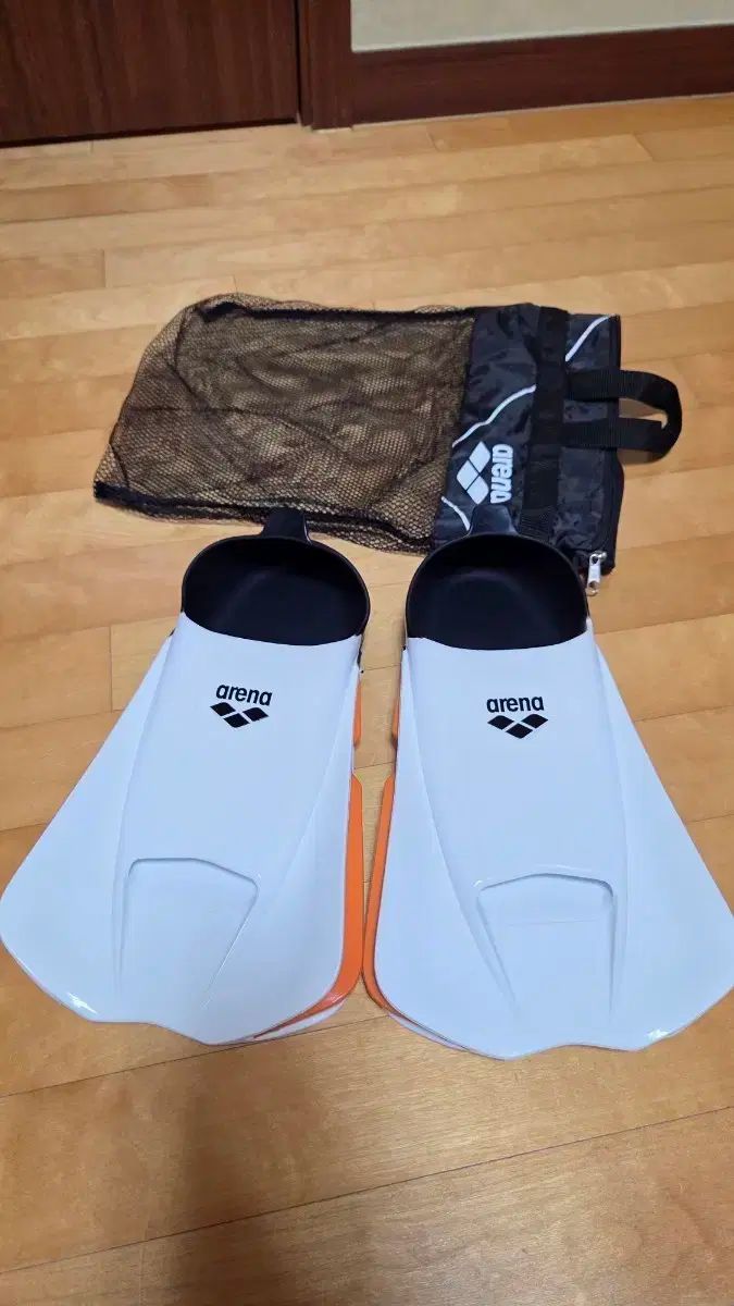 Arena アリーナ シャトル シリコーン ショートスイムフィン フィン 275 280