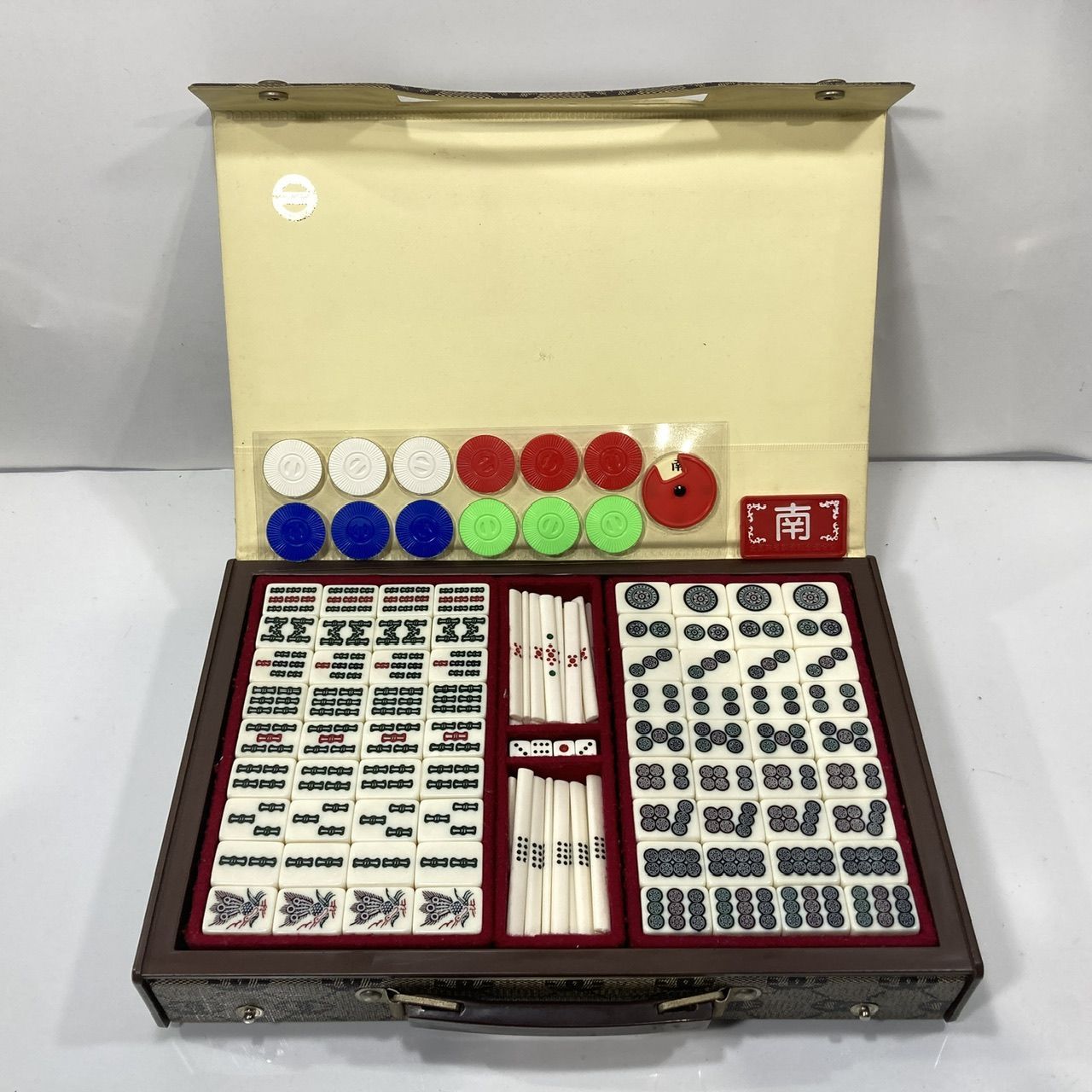 藝夢堂 GD 高級麻雀牌 ハードケース付き (管理番号：OKU8713/B3