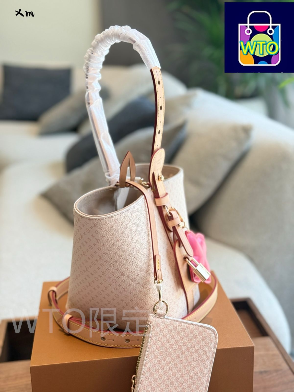 新色登場 尖形花アクセサリー付き