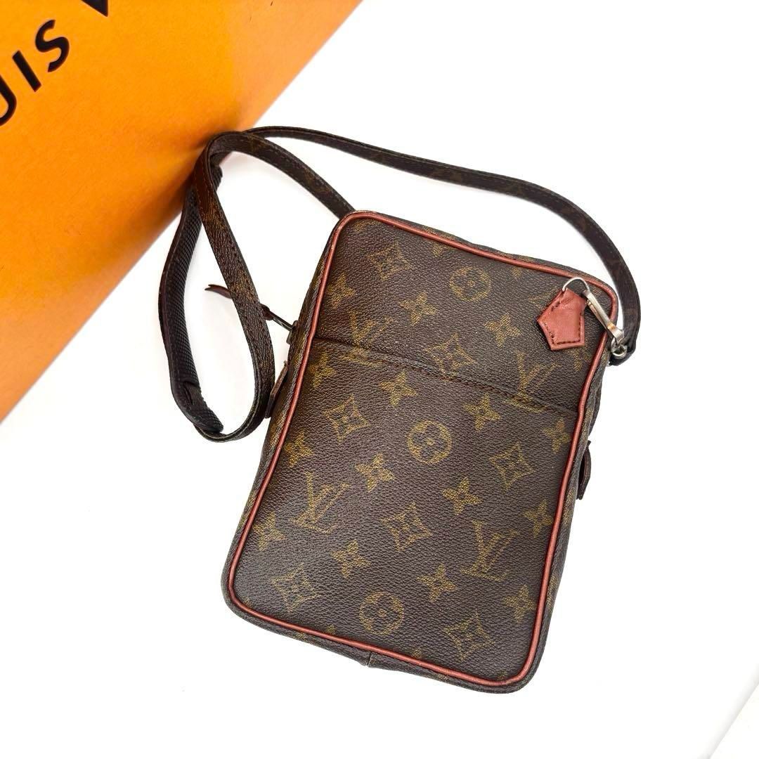LOUIS VUITTON ルイヴィトン M3552 モノグラム ダヌーブ