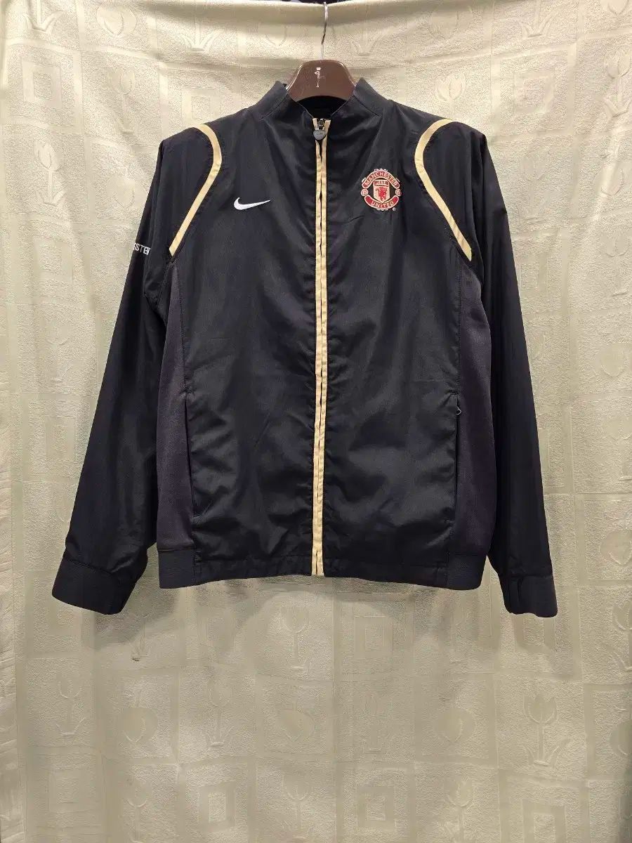 NIKE(ナイキ) 06 07 シーズン マンＵ ブラック トラック ジャケット トレーニングウエア 95