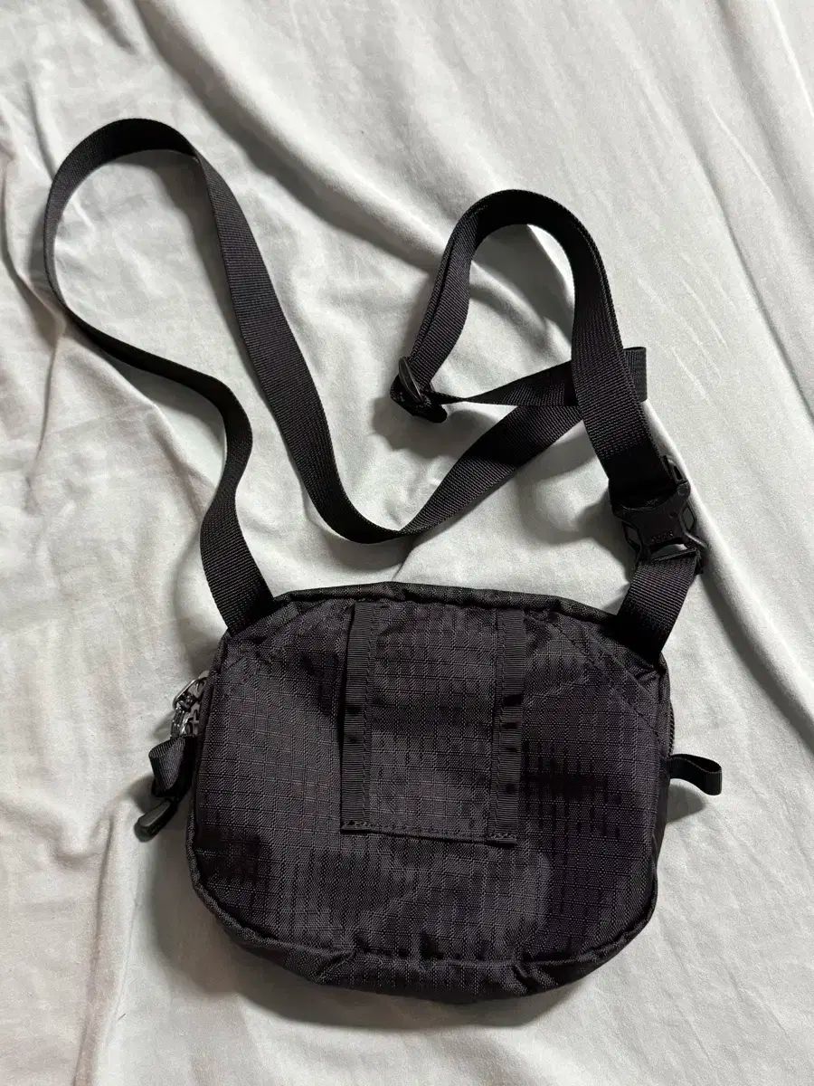 モンベル mont-bell クロスバッグ ヒップバッグ 黒