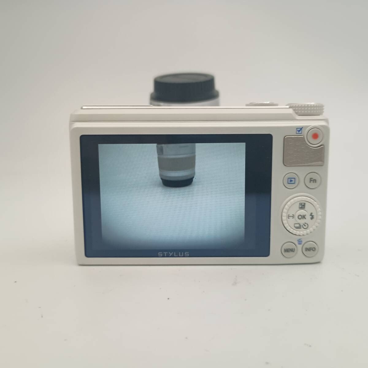 Olympus STYLUS XZ-10 White Compact DIGITAL Camera オリンパス