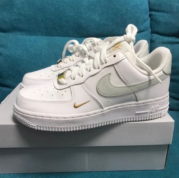 新品 NIKE ナイキ スニーカー NIKE WMNS AIR FORCE 1 LOW 07 ESSENTIAL WHITE ナイキ ウィメンズ エアフォース 1 ロー 07 エッセンシャル ホワイト CZ0270-106 メンズ レディース 男女兼用